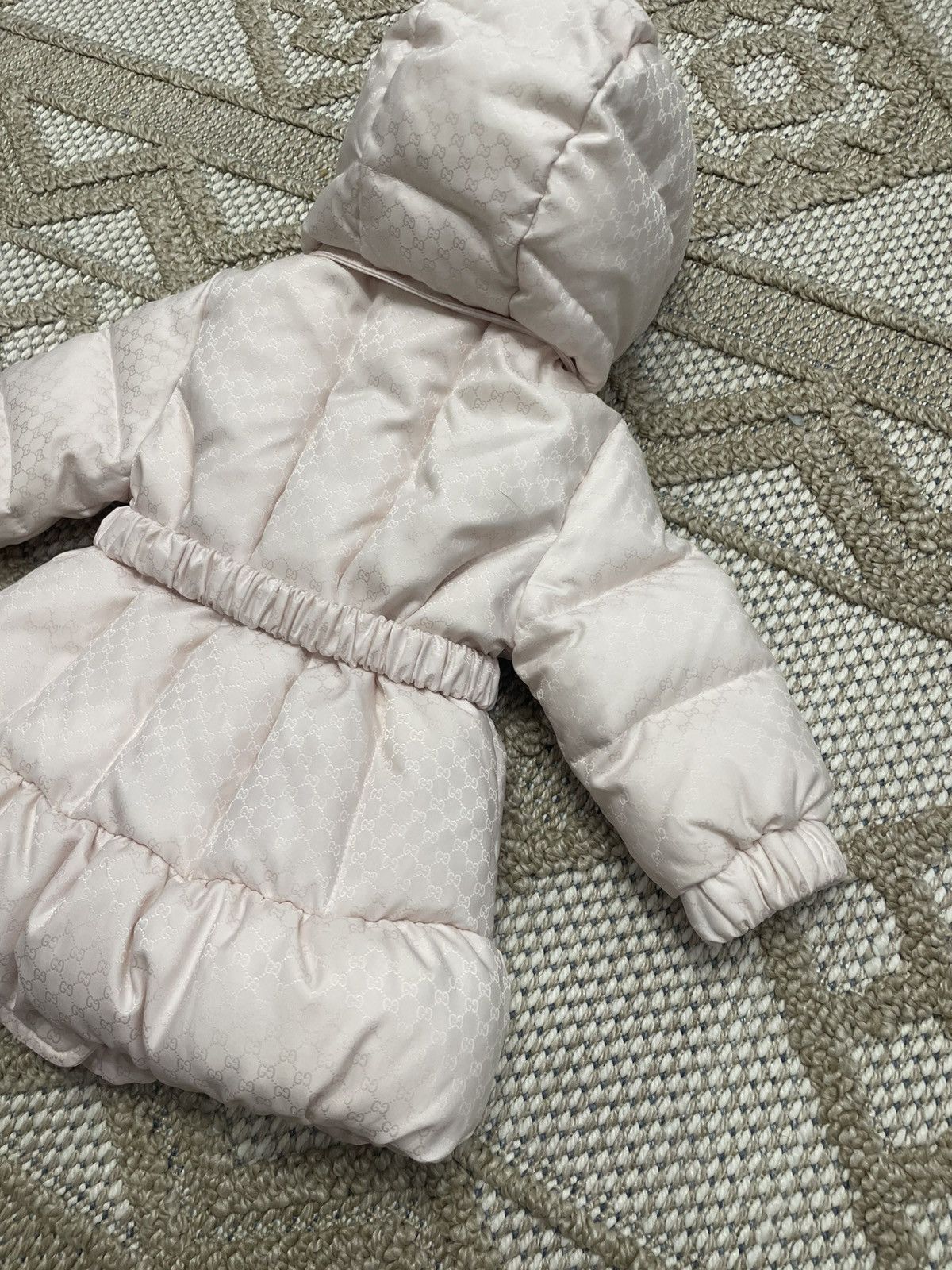 Gucci GUCCI Baby Monogram Puffer Jacket in Pink - Size 3-6mths Size XXS / US 00 / IT 34 - 9 Thumbnail