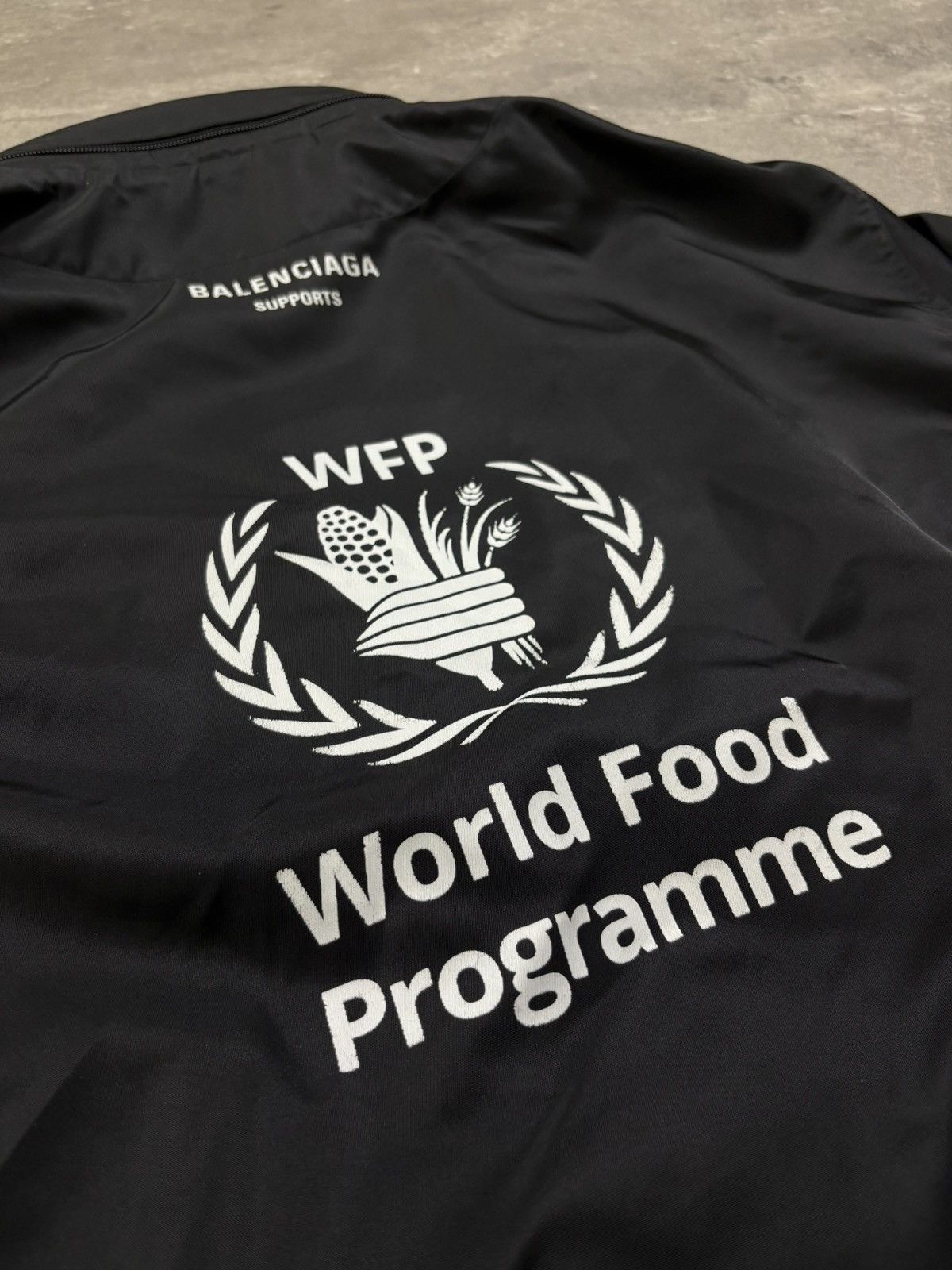 Balenciaga Balenciaga World Food Programme Windbreaker Jacket Size US M / EU 48-50 / 2 - 8 Thumbnail