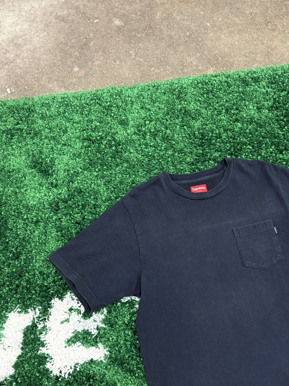 Supreme Supreme Navy Pocket Tee Cut Sewn Medium M Size US M / EU 48-50 / 2 - 2 Thumbnail