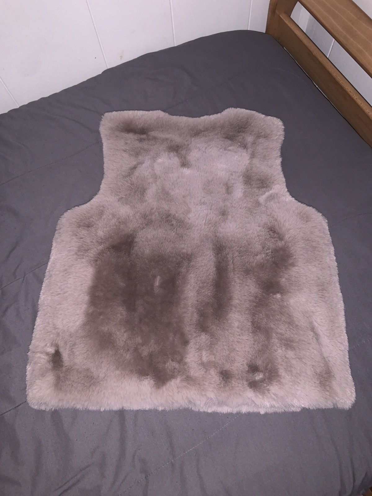 Gap Womens - 100% Recycled Faux-Fur Vest - Size XSmall Size XS / US 0-2 / IT 36-38 - 3 Thumbnail