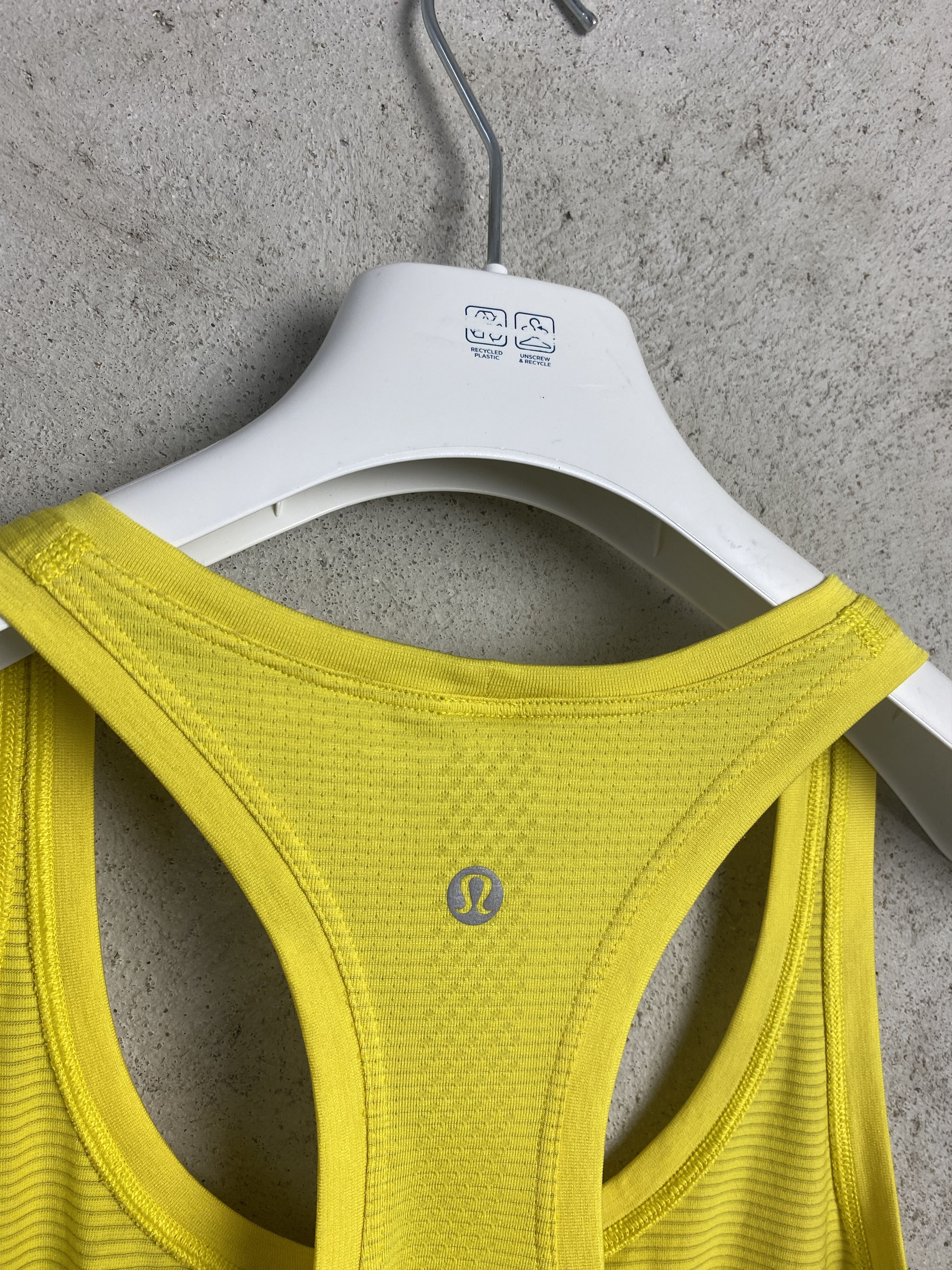 Lululemon Lululemon Swiftly Tech tank top t-shirt tee yoga pilates Size M / US 6-8 / IT 42-44 - 4 Thumbnail