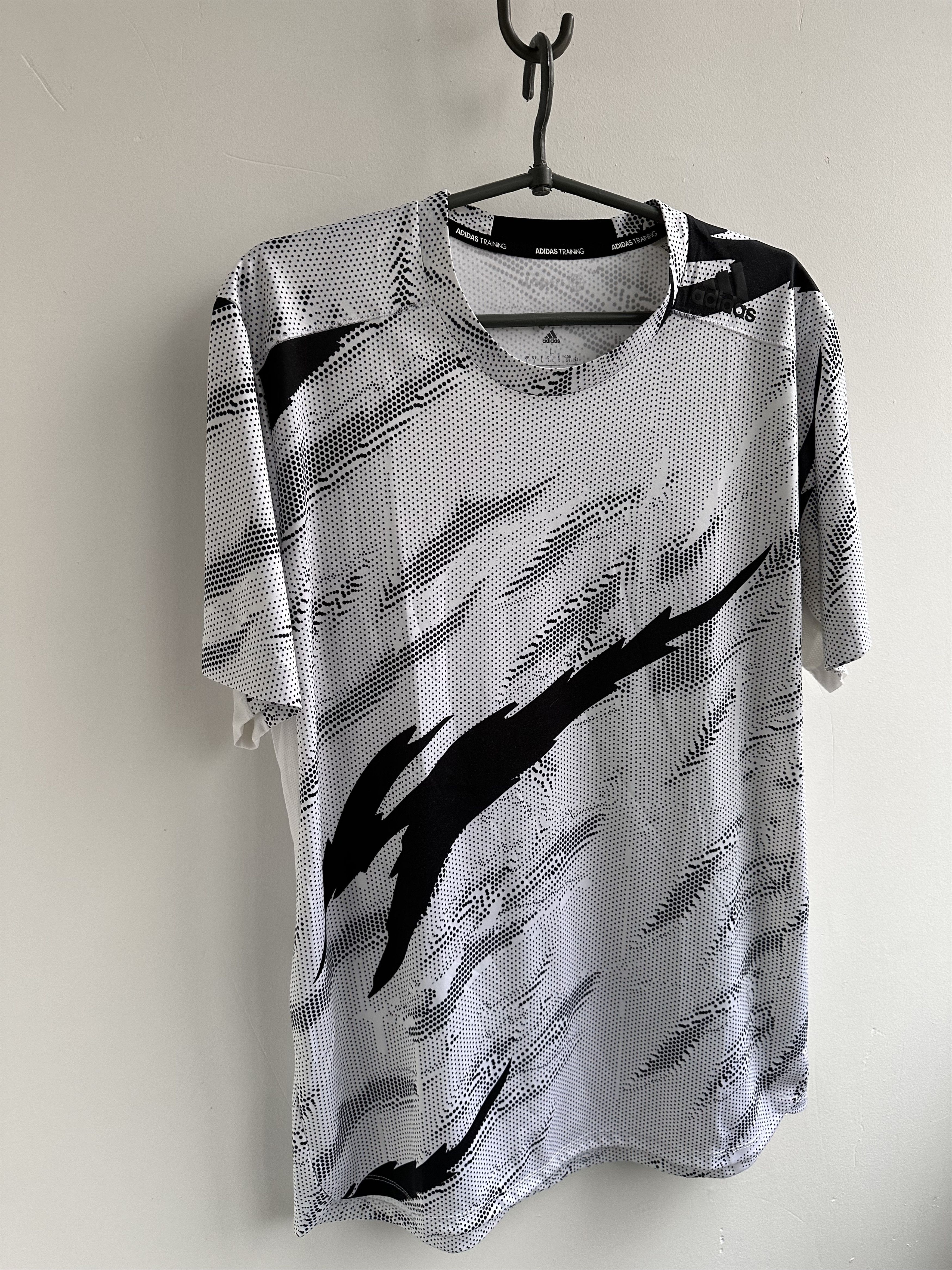 Adidas Adidas training t shirt Size US L / EU 52-54 / 3 - 2 Thumbnail