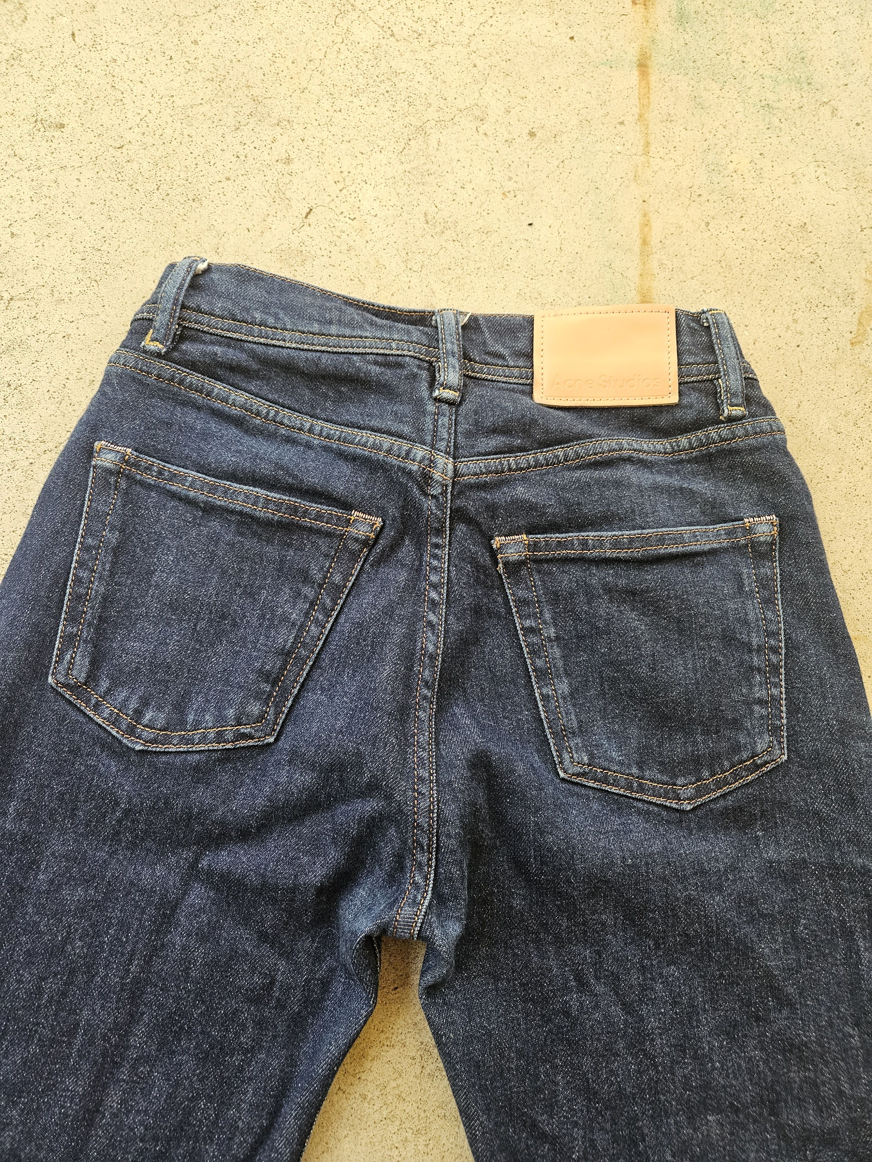Acne Studios Melk Indigo Leather Back Patch Blue Denim Jeans Size 25" / US 0 / IT 36 - 3 Thumbnail