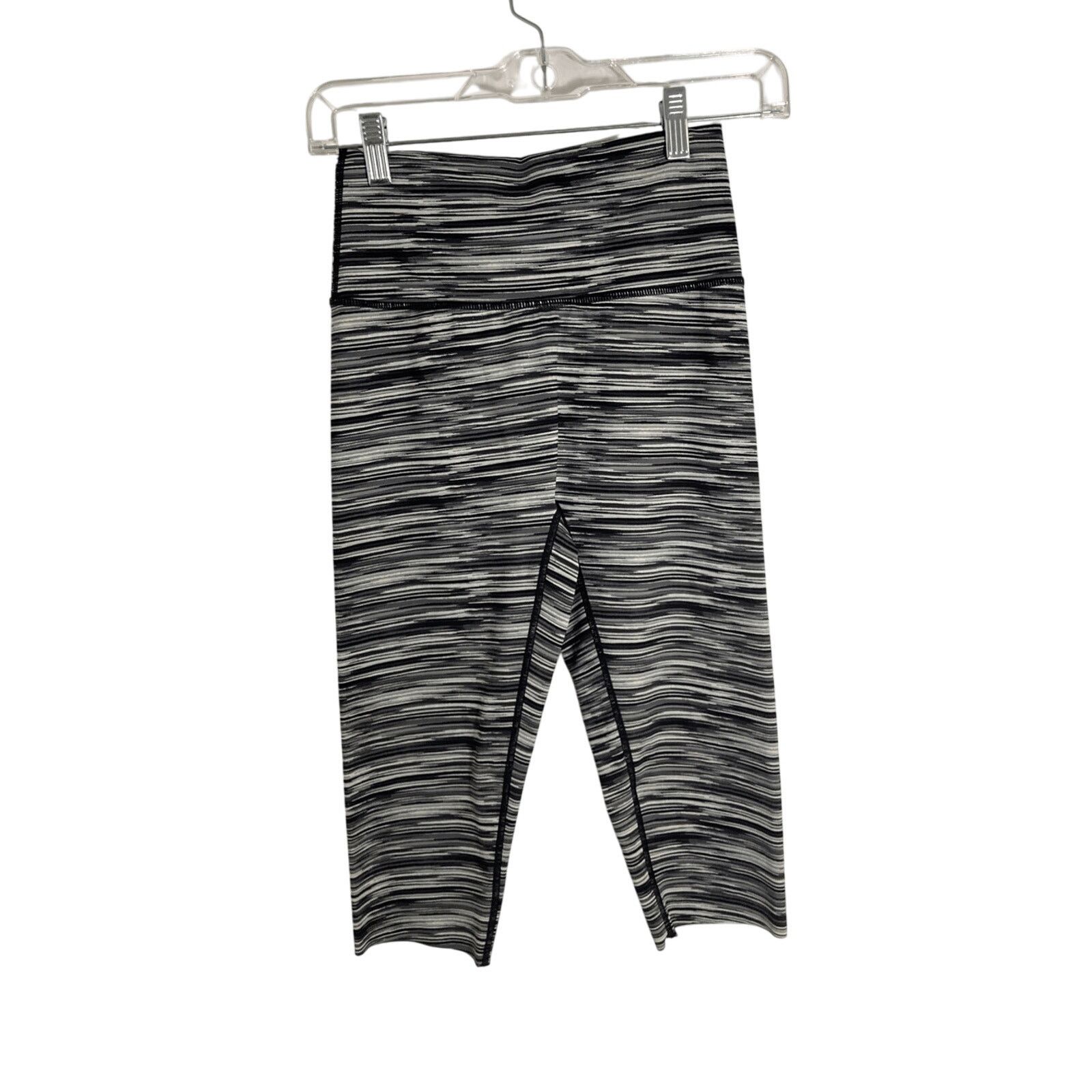 Other NWT Aerie Stripe High Rise Pilates Cyclist Gym Workout Size 28" / US 6 / IT 42 - 1 Thumbnail