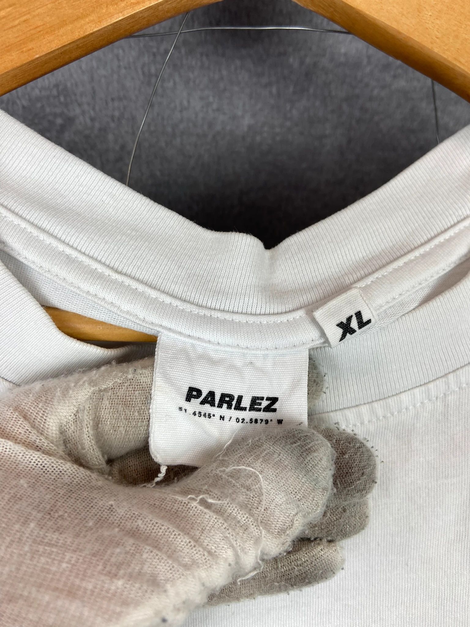 Parlez Parlez XL White Embroidered Spellout Logo Tee Minimalist Size US XL / EU 56 / 4 - 3 Thumbnail