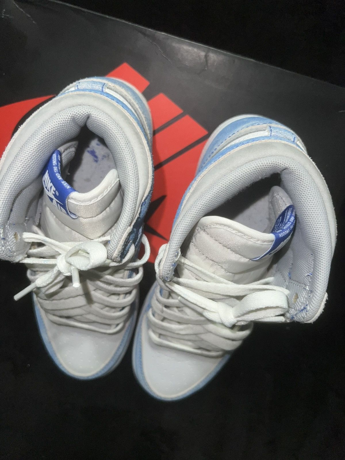 Jordan Brand × Nike Air Jordan 1 Retro High OG 'Hyper Royal' Size US 5.5 / EU 38 - 6 Thumbnail