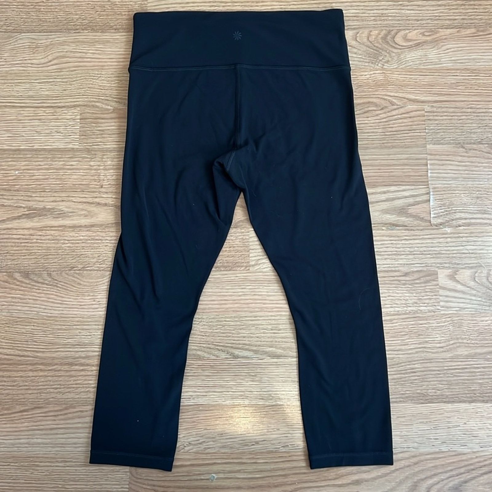 Athleta Athleta Black Capri Leggings Size 30" / US 8 / IT 44 - 6 Thumbnail