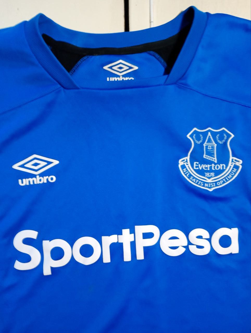 Umbro Umbro EVERTON 2017-2018 PRE-MATCH JERSEY Size US L / EU 52-54 / 3 - 6 Thumbnail