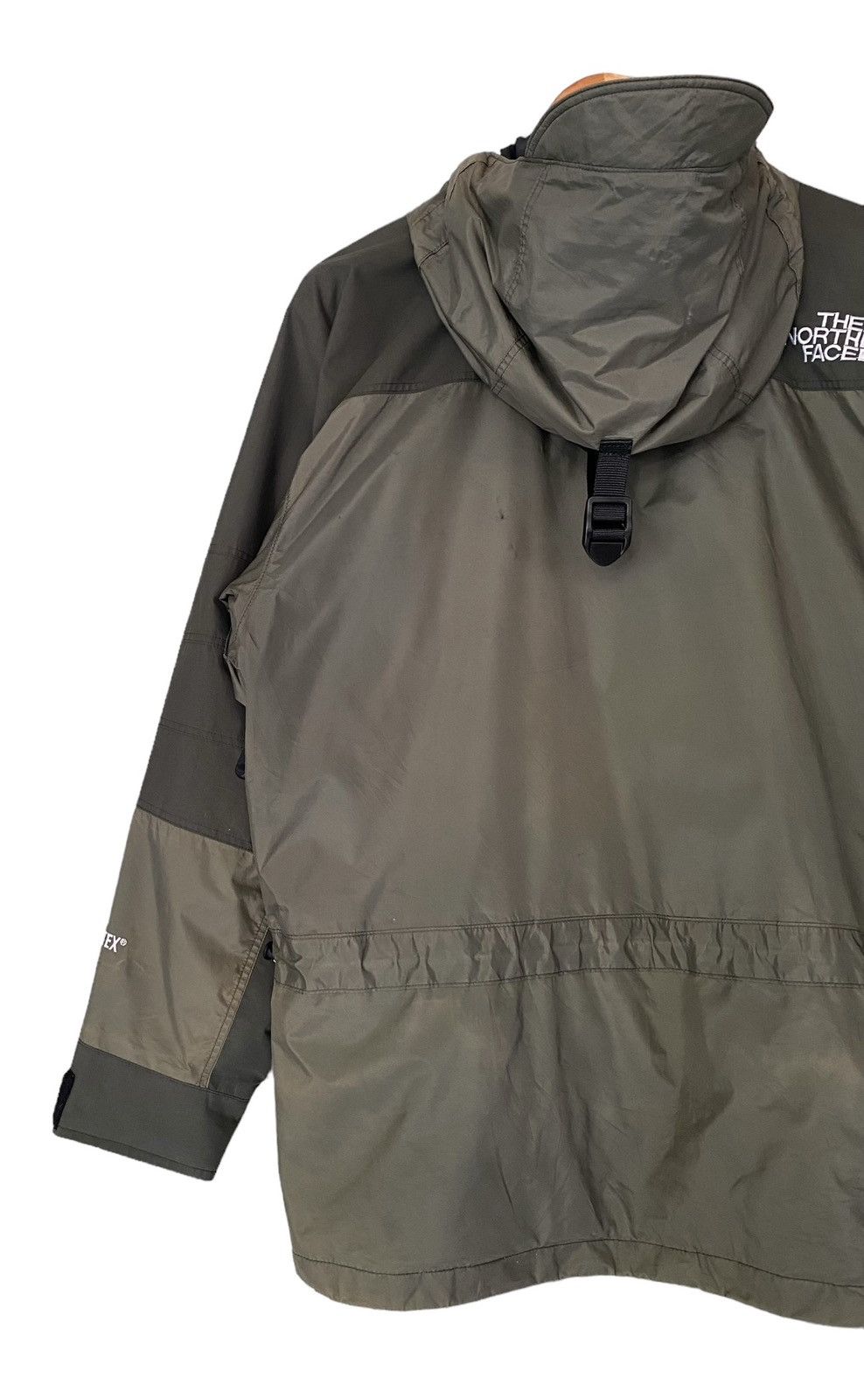 The North Face THE NORTH FACE Gore-Tex Hoodie Jacket (M) Size US M / EU 48-50 / 2 - 5 Thumbnail