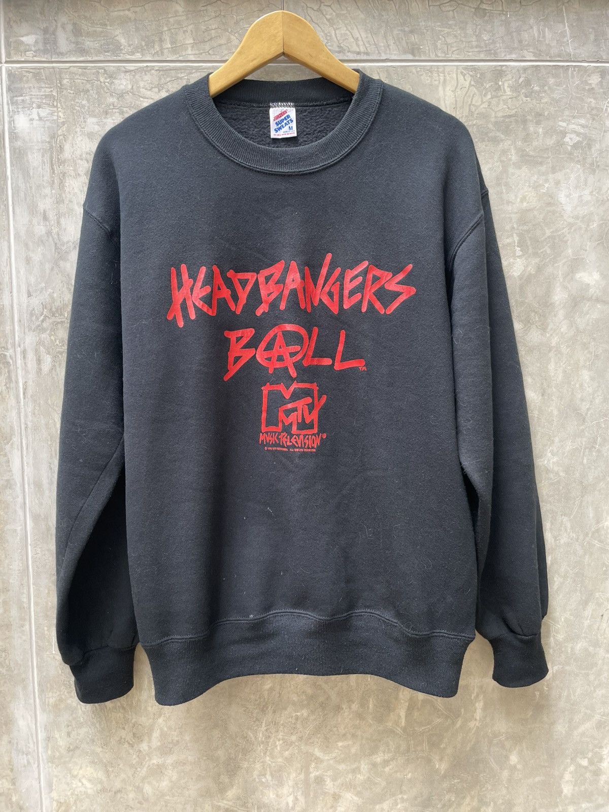 Band Tees Vintage MTV headbangers ball band crewneck sweatshirt size M Size US M / EU 48-50 / 2 - 1 Thumbnail
