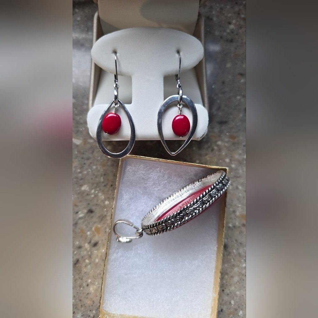 The Unbranded Brand Vintage Elegant Red Jewelry Set with Silver Accents Size ONE SIZE - 5 Thumbnail