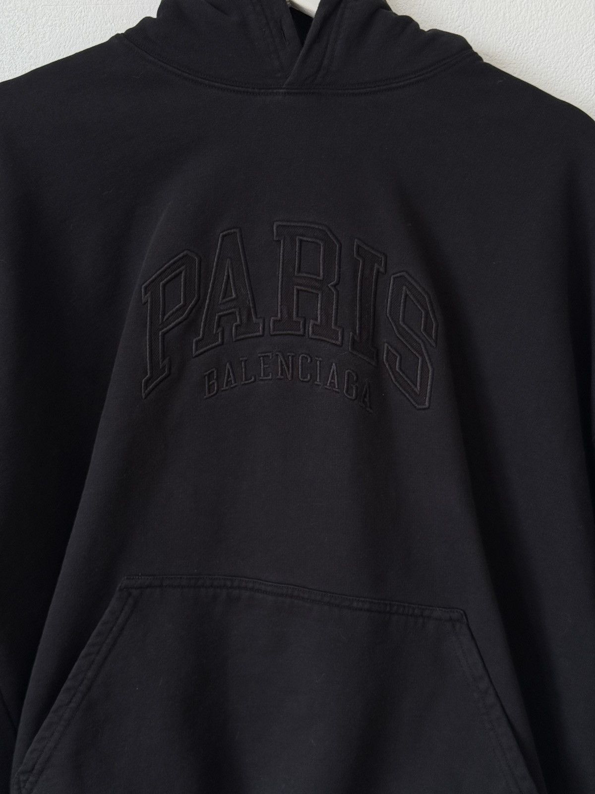 Balenciaga Balenciaga Paris Logo Popover Hoodie Size US S / EU 44-46 / 1 - 3 Thumbnail