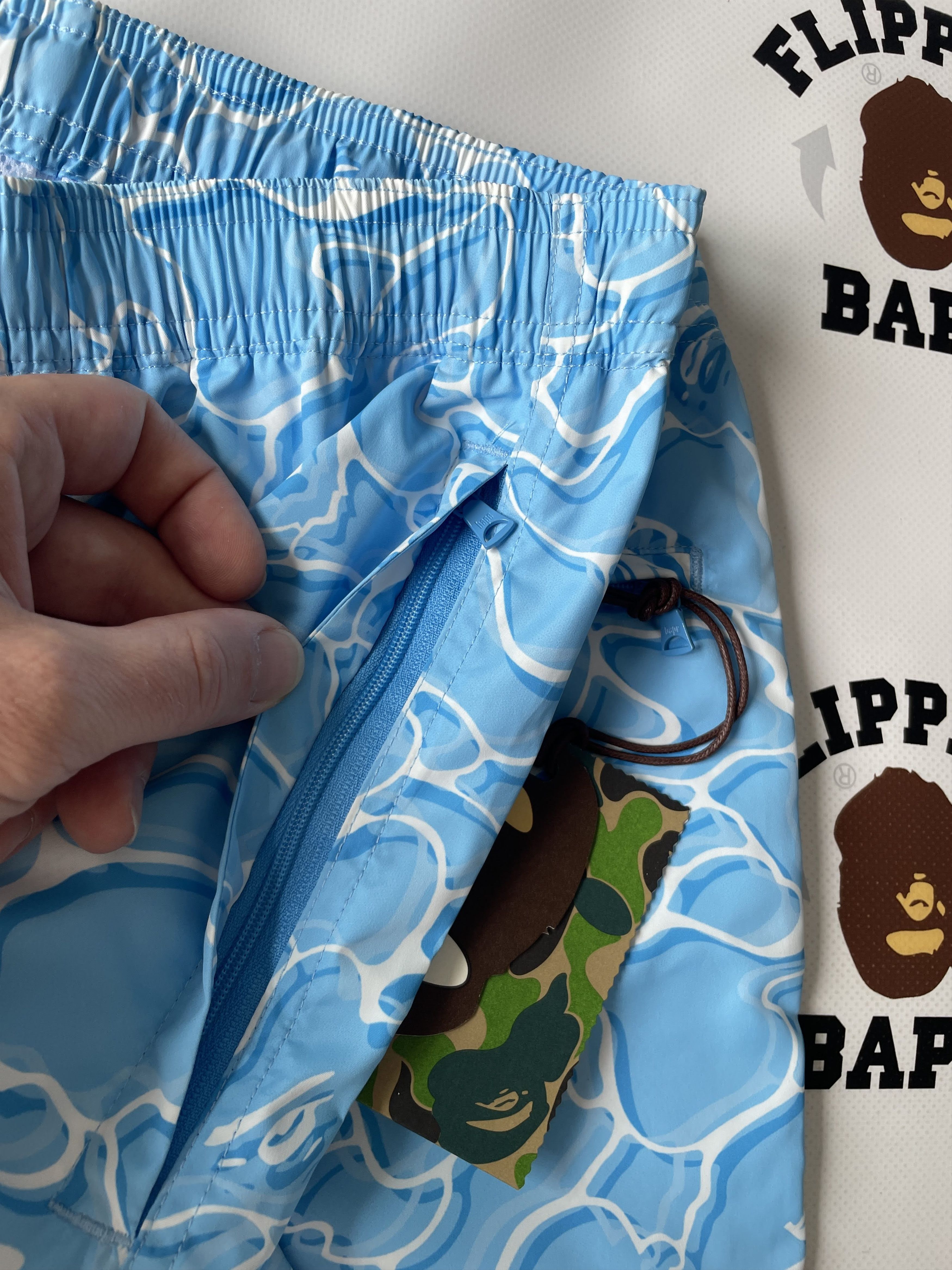 Bape ABC SEA SURFACE CAMO BEACH SHORTS Size US 34 / EU 50 - 7 Thumbnail