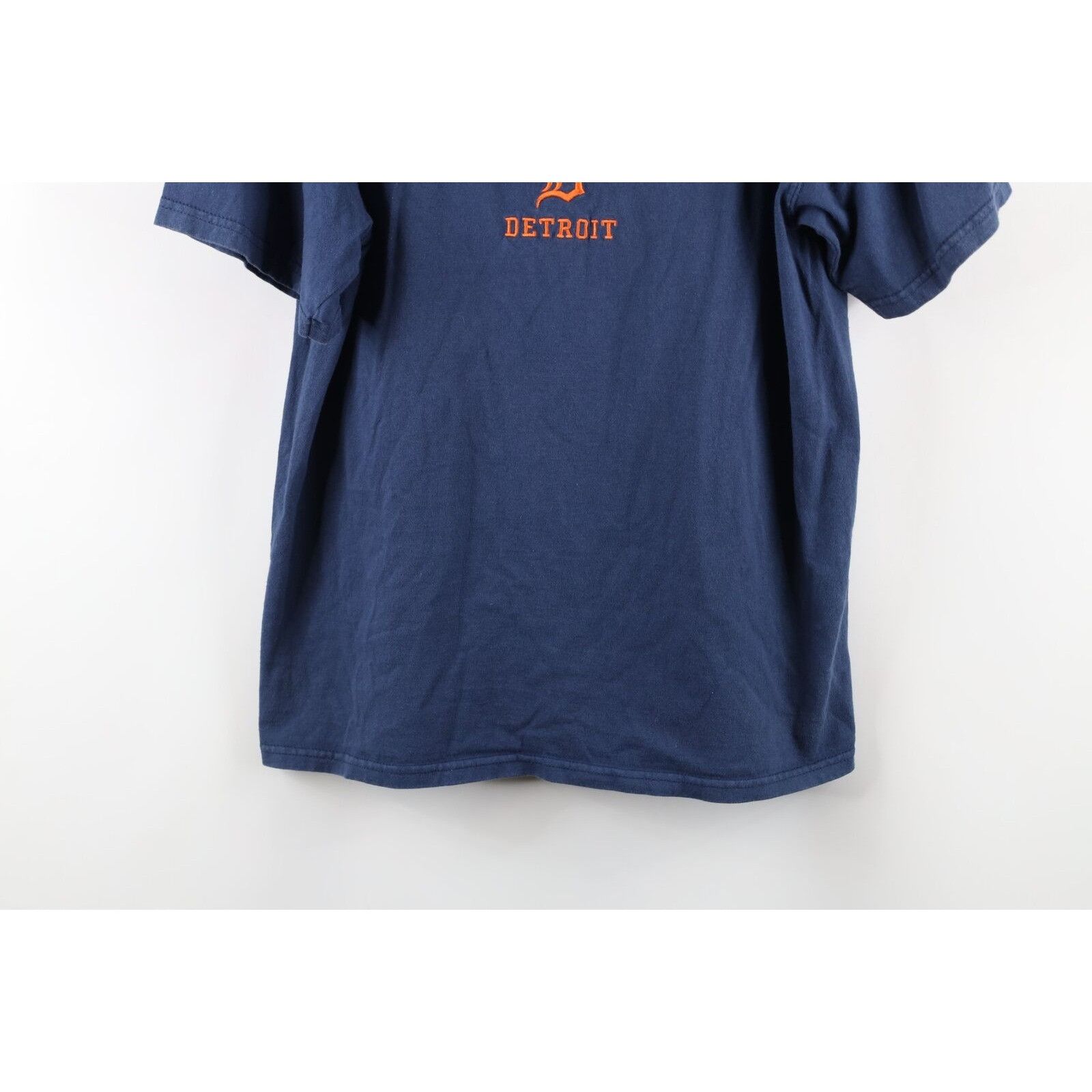 Vintage Vintage Faded Old English D Detroit Tigers Baseball T-Shirt Size US M / EU 48-50 / 2 - 3 Thumbnail