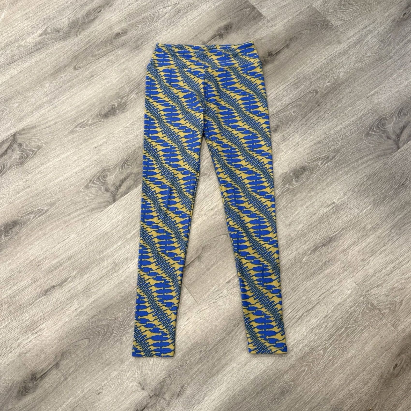 Vintage VINTAGE LuLaRoe Giraffe Leggings Womens One Size Blue & Yellow Animal Pattern Size 42" / US 20 - 3 Thumbnail