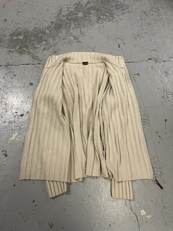 Armani 2000s Armani Wool Beige Zip-Up Sweater Size US S / EU 44-46 / 1 - 9 Thumbnail
