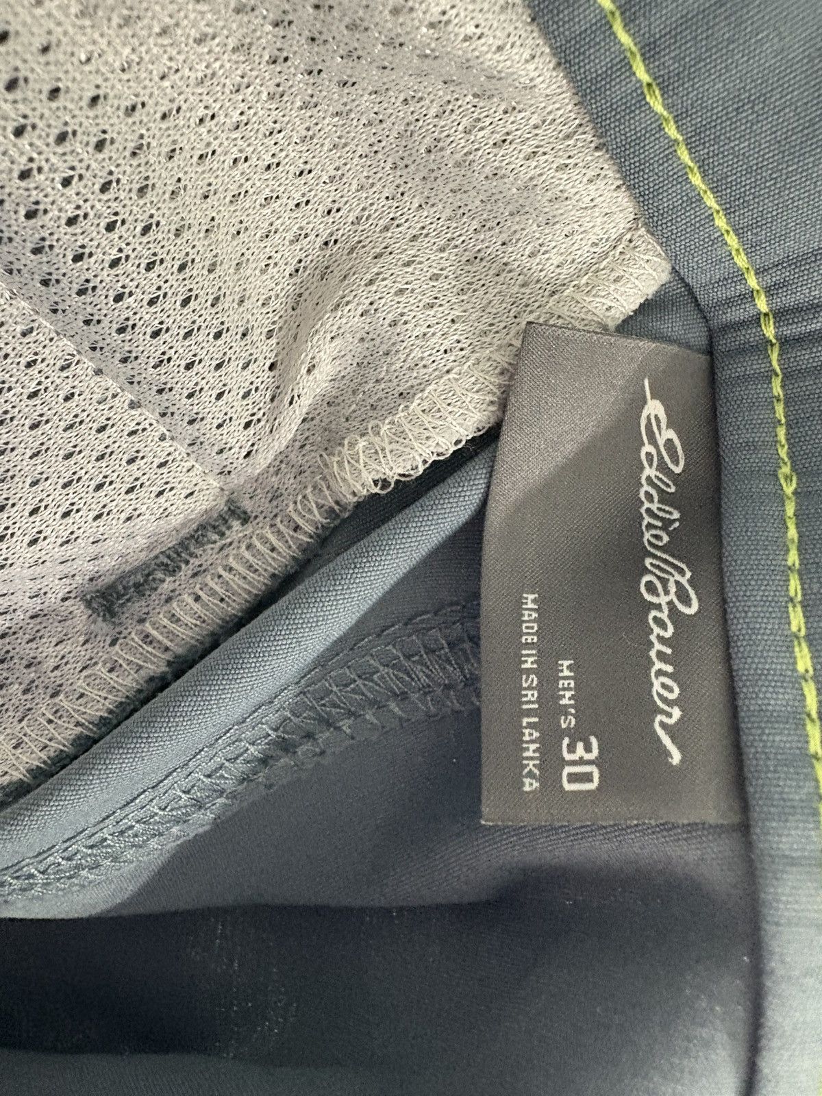 Eddie Bauer NWT Eddie bower shorts size 30 tech chino Size US 30 / EU 46 - 9 Thumbnail