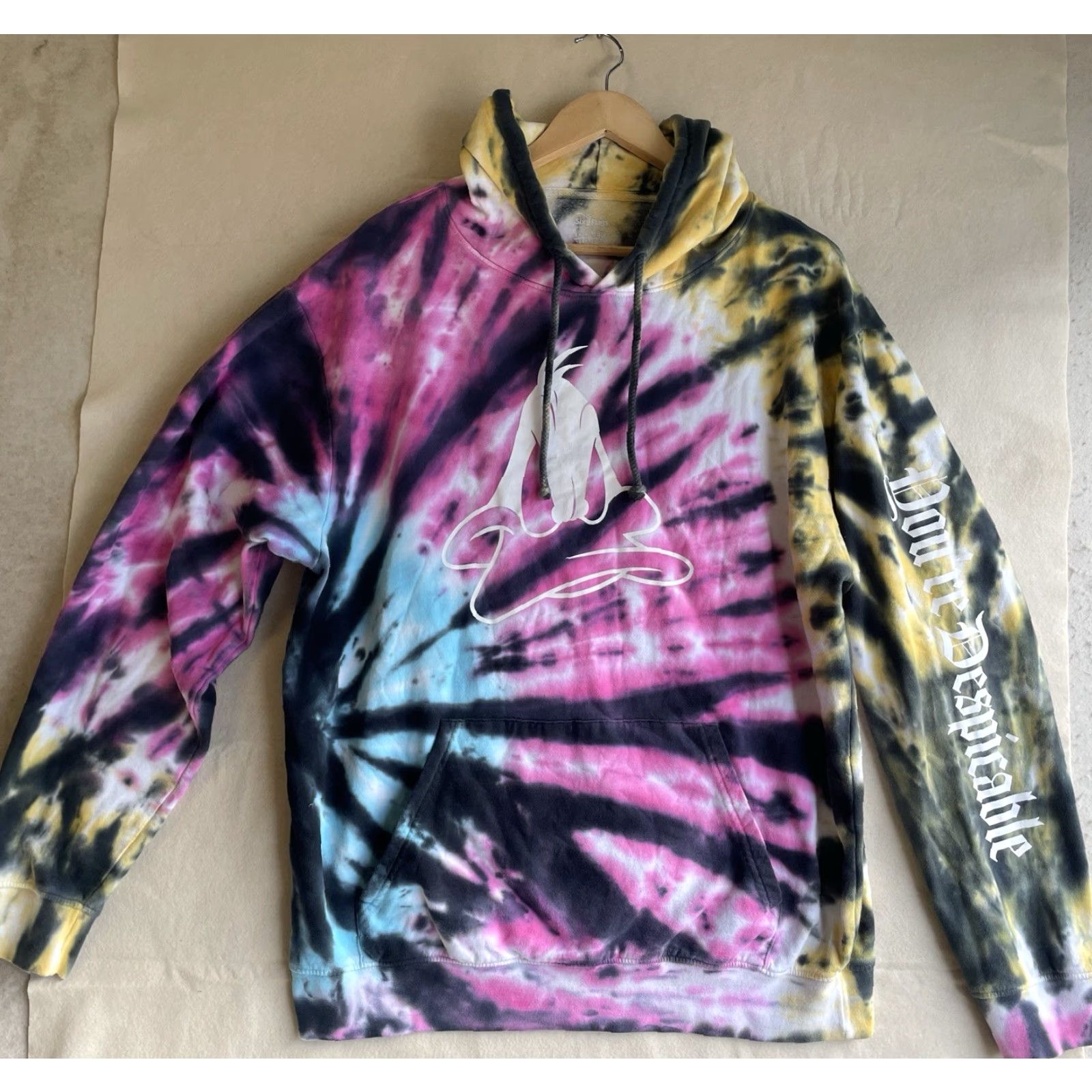 Vintage VINTAGE Six Flags Hoodie Unisex Adults XL Tie Dye Daffy Duck Graphic Print Long Sleeve Pullover Yellow Pink Blue Size US XL / EU 56 / 4 - 2 Thumbnail