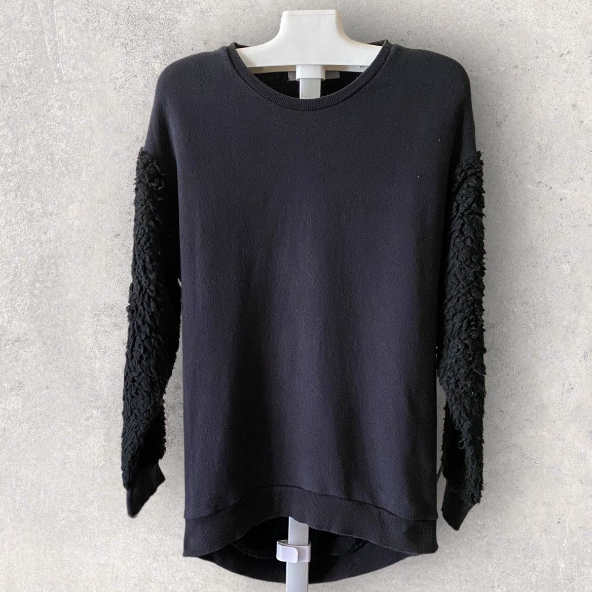 Hussein Chalayan Asymmetric Sweater Shearling Sleeves Size M / US 6-8 / IT 42-44 - 4 Thumbnail