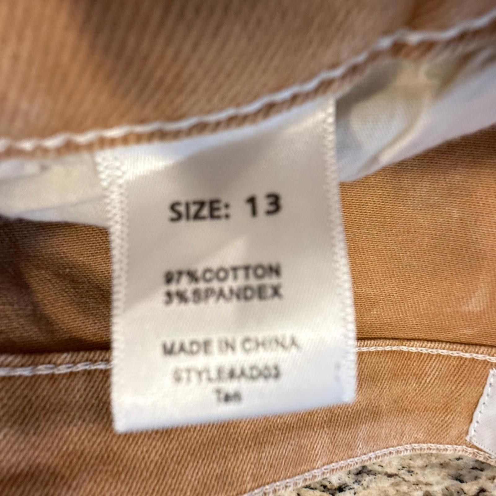 Fashion Nova Fashion Nova khaki tan cargo pants funky streetwear SZ 13 Size 30" / US 8 / IT 44 - 7 Thumbnail