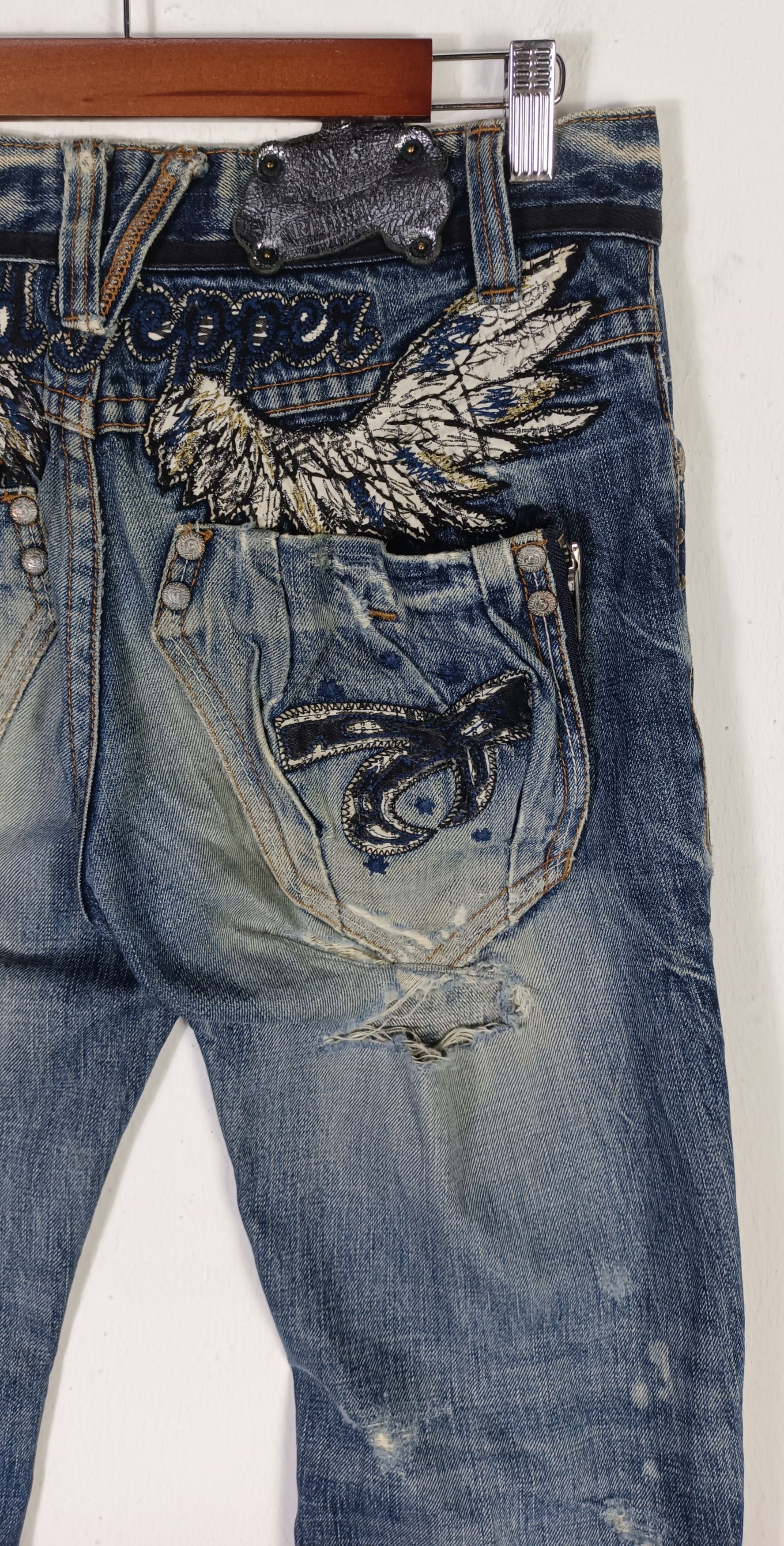 Japanese Brand 🔥Vintage Red Pepper embroidered VINTAGE 71 Distressed jeans Size US 31 - 6 Thumbnail