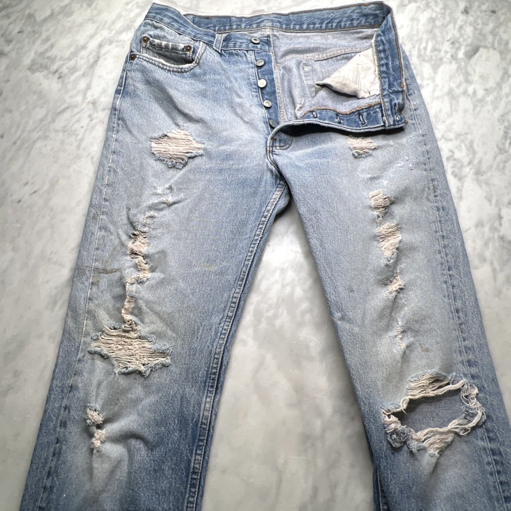 Levi's VINTAGE Levi's 501 Jeans 34x34 Button Fly 80s Thrashed Distressed Blue Denim Mens Regular 5-Pocket USA Size US 34 / EU 50 - 2 Thumbnail