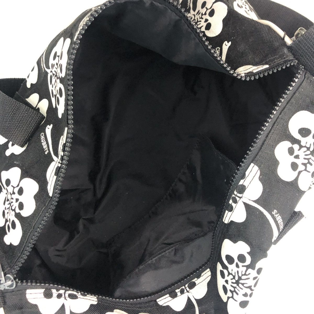 Japanese Brand ‼️YES‼️ CHUBBY’S FLOWER OF SKULL DUFFLE BAG Size ONE SIZE - 6 Thumbnail