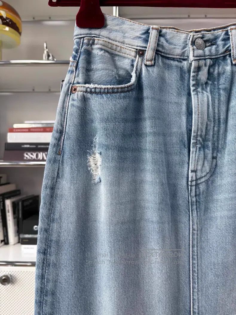 Acne Studios Acne Studios Wash blue leather label ripped denim half-ski Size 42" / US 20 - 9 Thumbnail