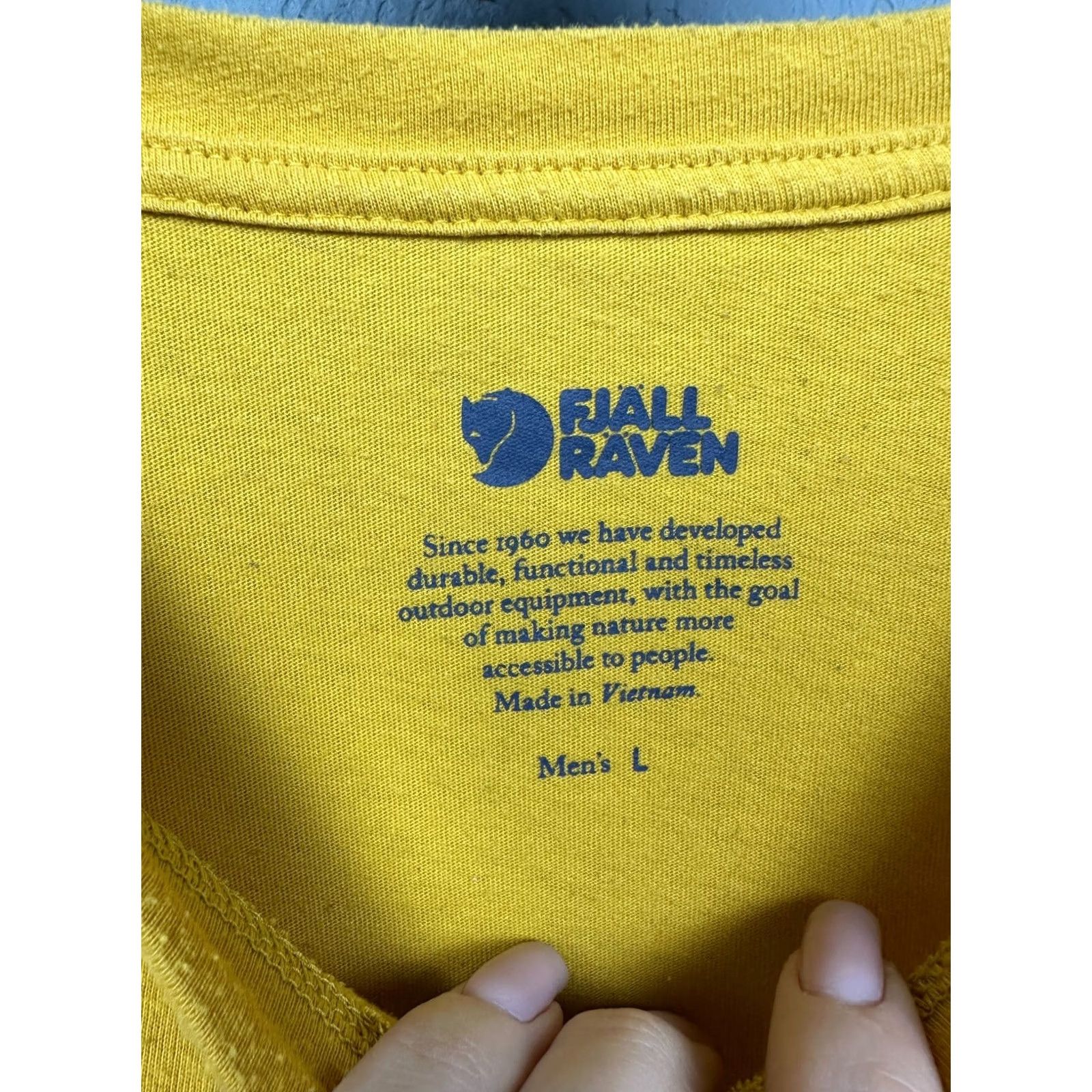 Vintage Fjallraven Mens T-Shirt Crew Neck Big Logo Size L Yellow Short Sleeve Cotton Graphic Print Outdoor Mens Size US L / EU 52-54 / 3 - 3 Thumbnail