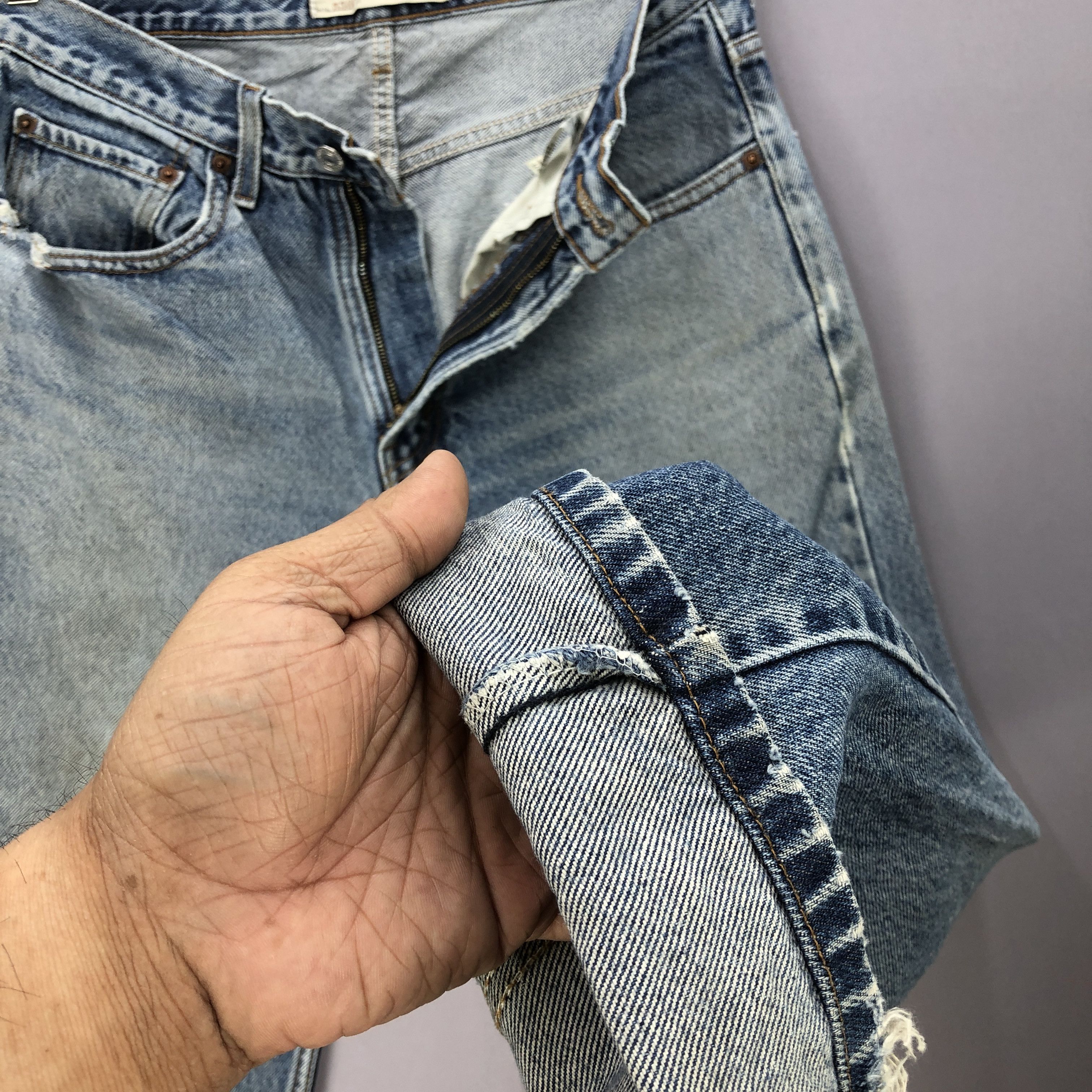 Levi's Vintage Y2K Levis 550 Jeans Levis Light Faded Ripped Denim Size US 30 / EU 46 - 11 Thumbnail