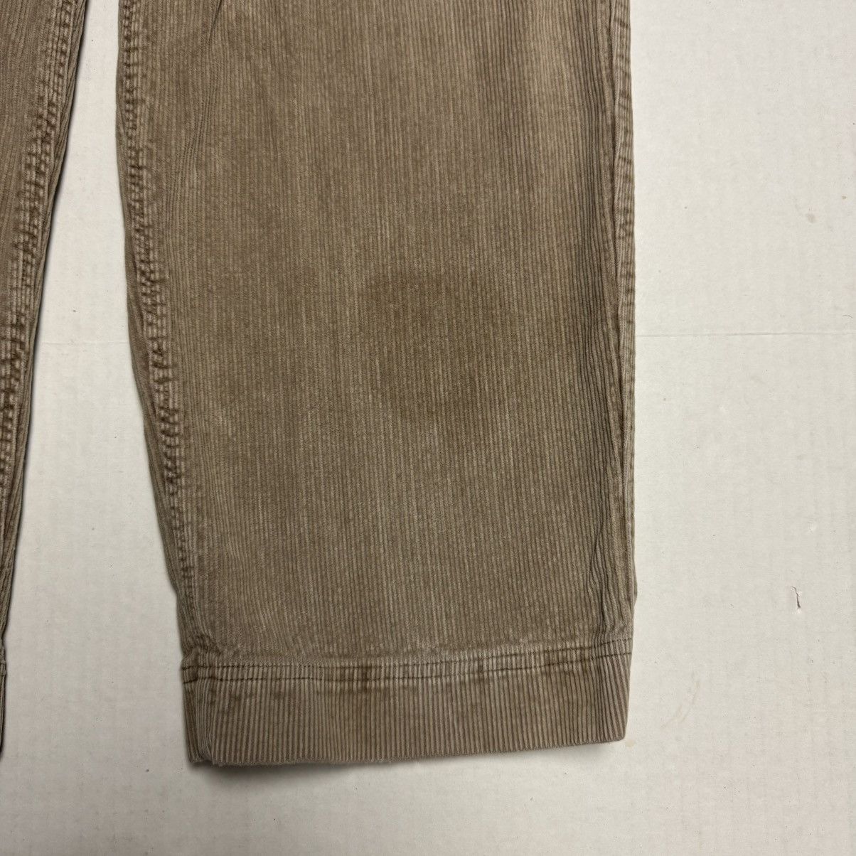 Abercrombie & Fitch Vintage Abercrombie & Fitch Baggy Corduroys Missing Button Size US 32 / EU 48 - 8 Thumbnail