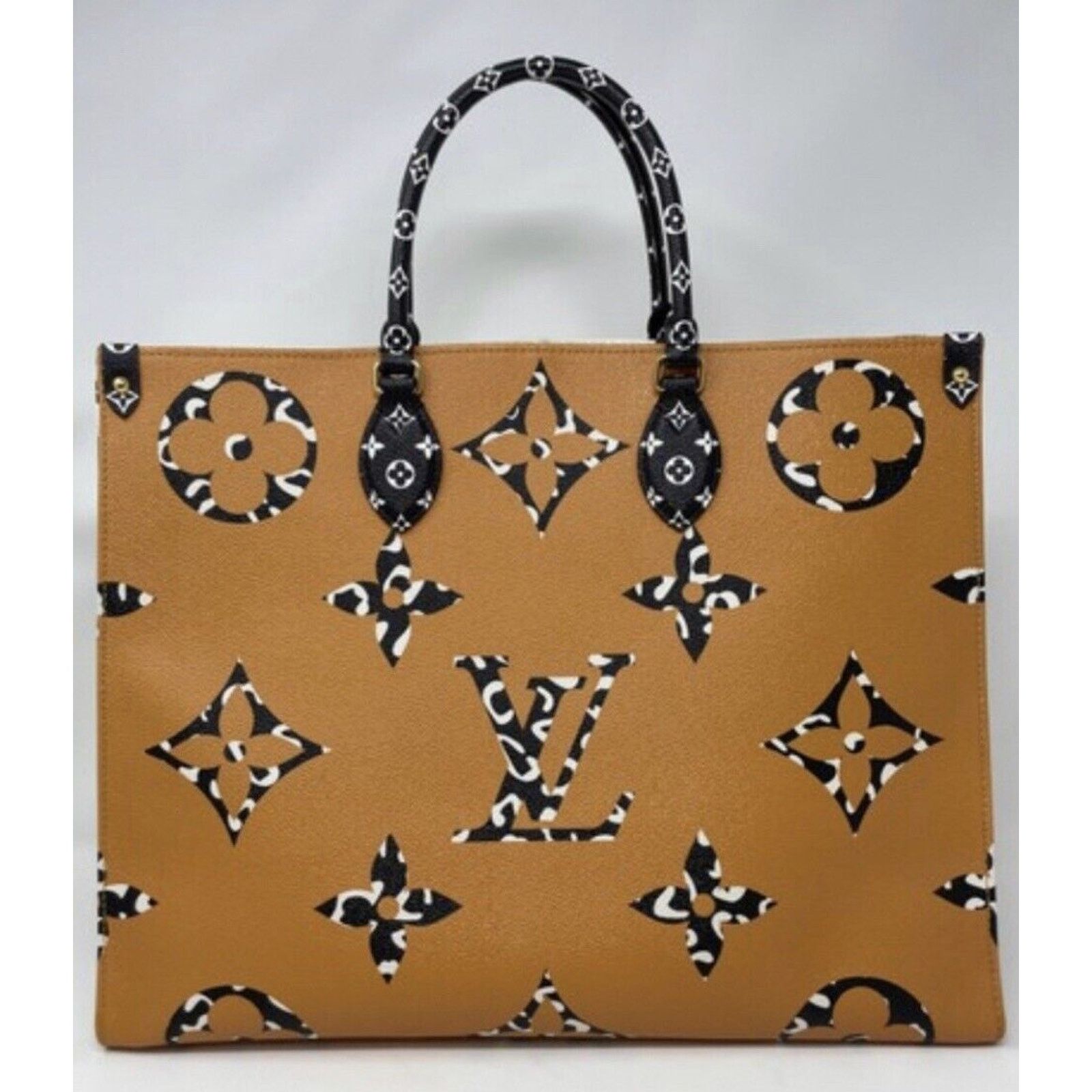 Louis Vuitton LOUIS VUITTON ONTHEGO GIANT JUNGLE MONOGRAM IVORY CARAMEL Size ONE SIZE - 3 Thumbnail