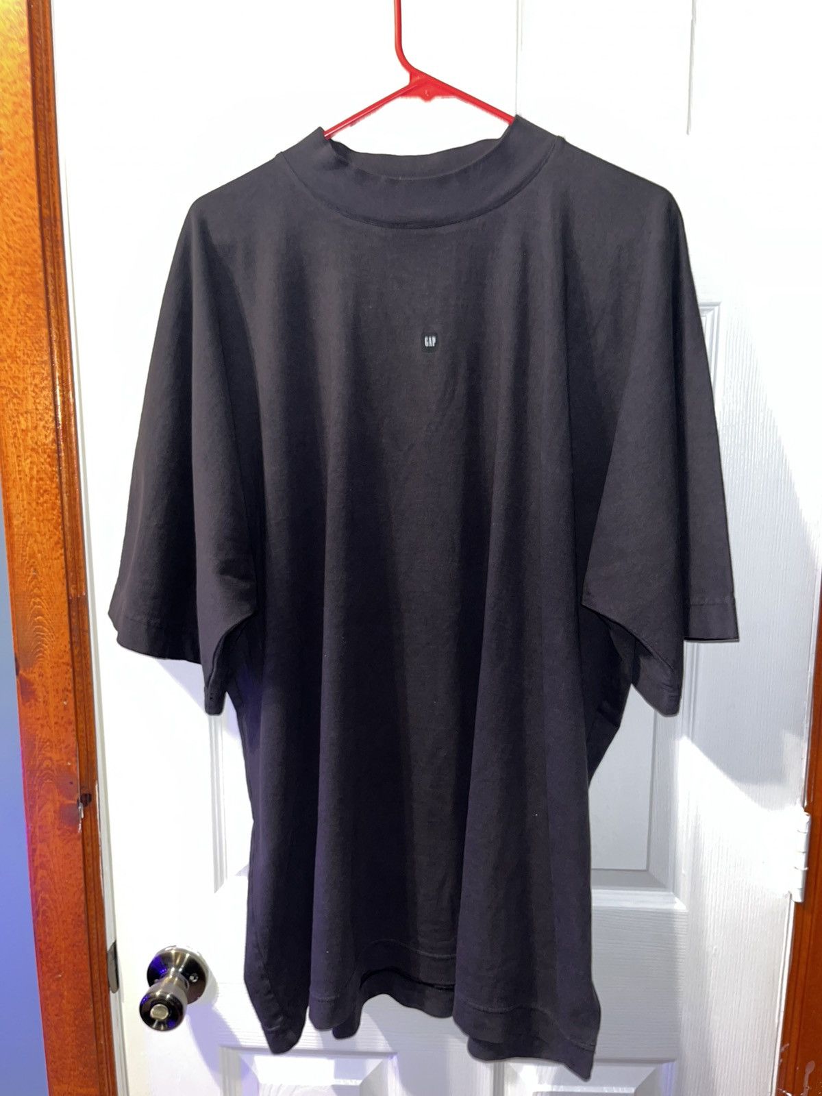Balenciaga × Gap × Yeezy ygebb no seam tee Size US S / EU 44-46 / 1 - 1 Thumbnail