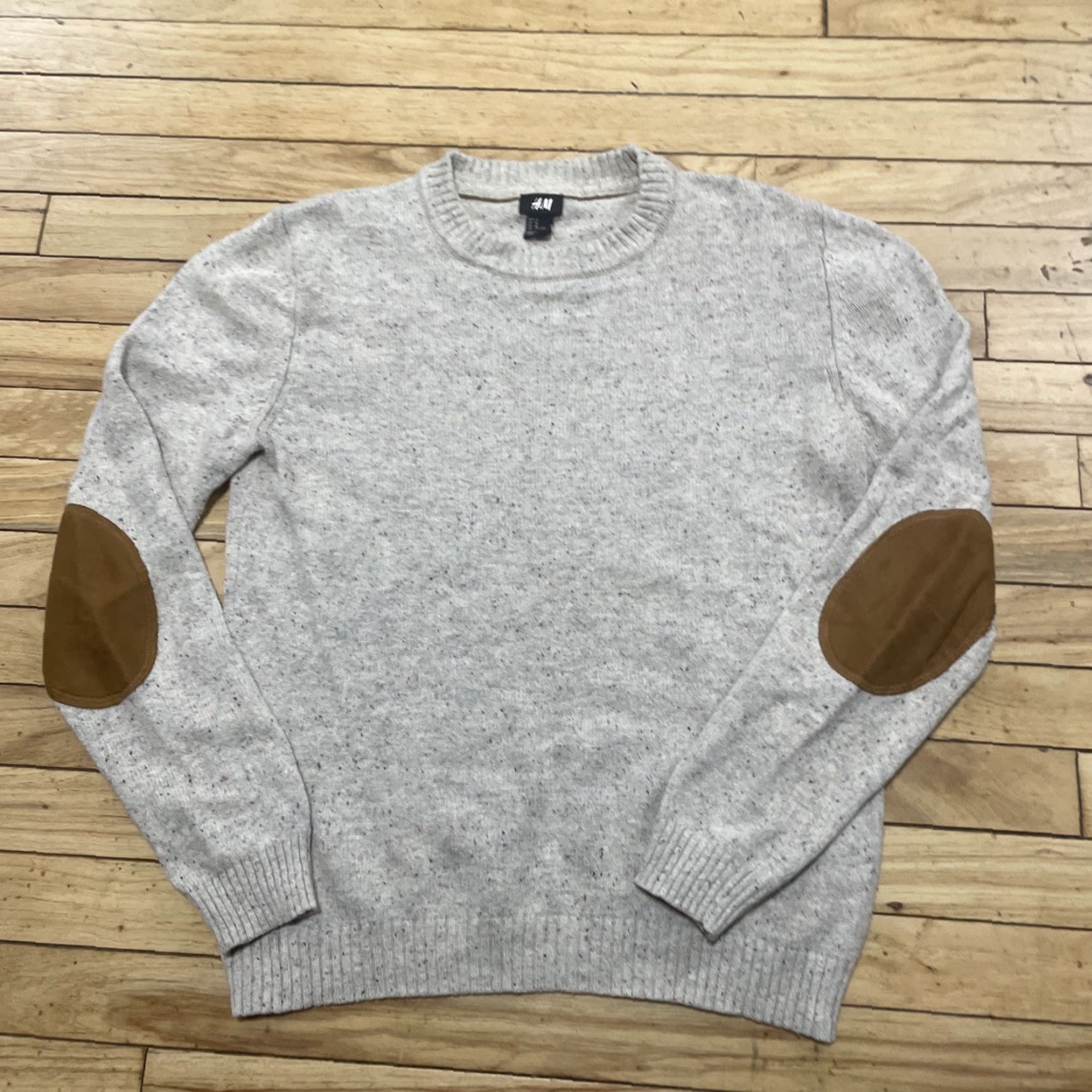 H&M H&M wool sweater Men M Elbow Patches Beige Cream Western capsule Knit Sweater Regular Size M Mens Pullover Casual Fall/Winter Size US M / EU 48-50 / 2 - 2 Thumbnail