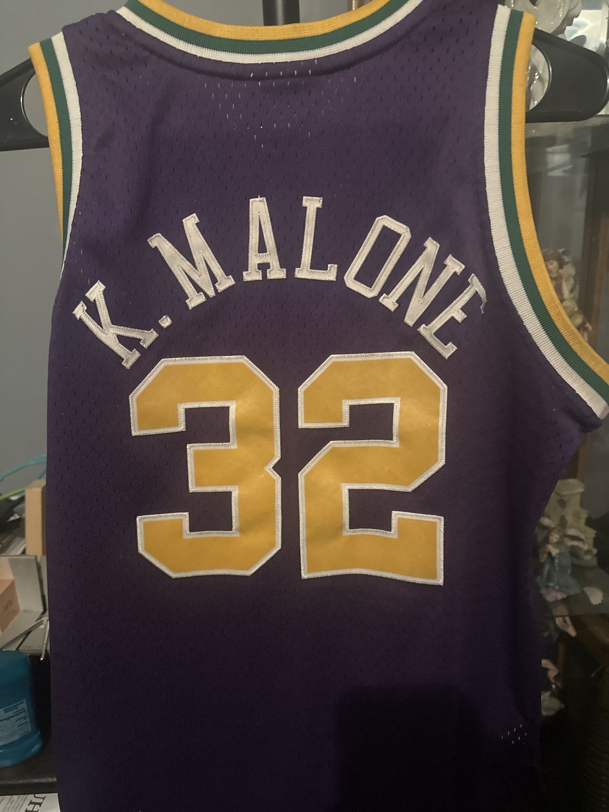 Mitchell & Ness Karl Malone jersey lg youth Size US XS / EU 42 / 0 - 2 Thumbnail