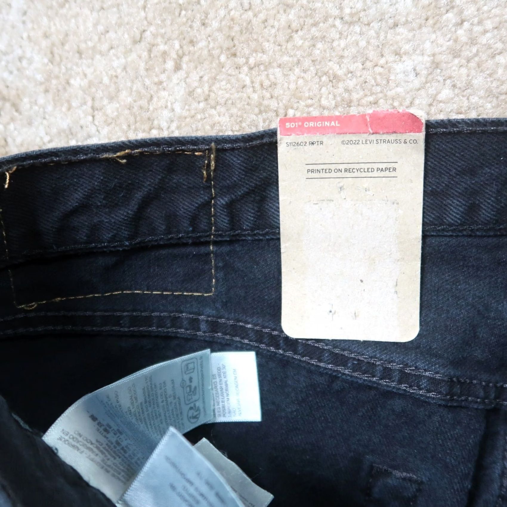 Levi's VINTAGE? No — Levi's 501 Jeans Men 36x32 Regular Denim Black Button Fly 5-Pocket Classic 501 Series Mens Size US 36 / EU 52 - 3 Thumbnail