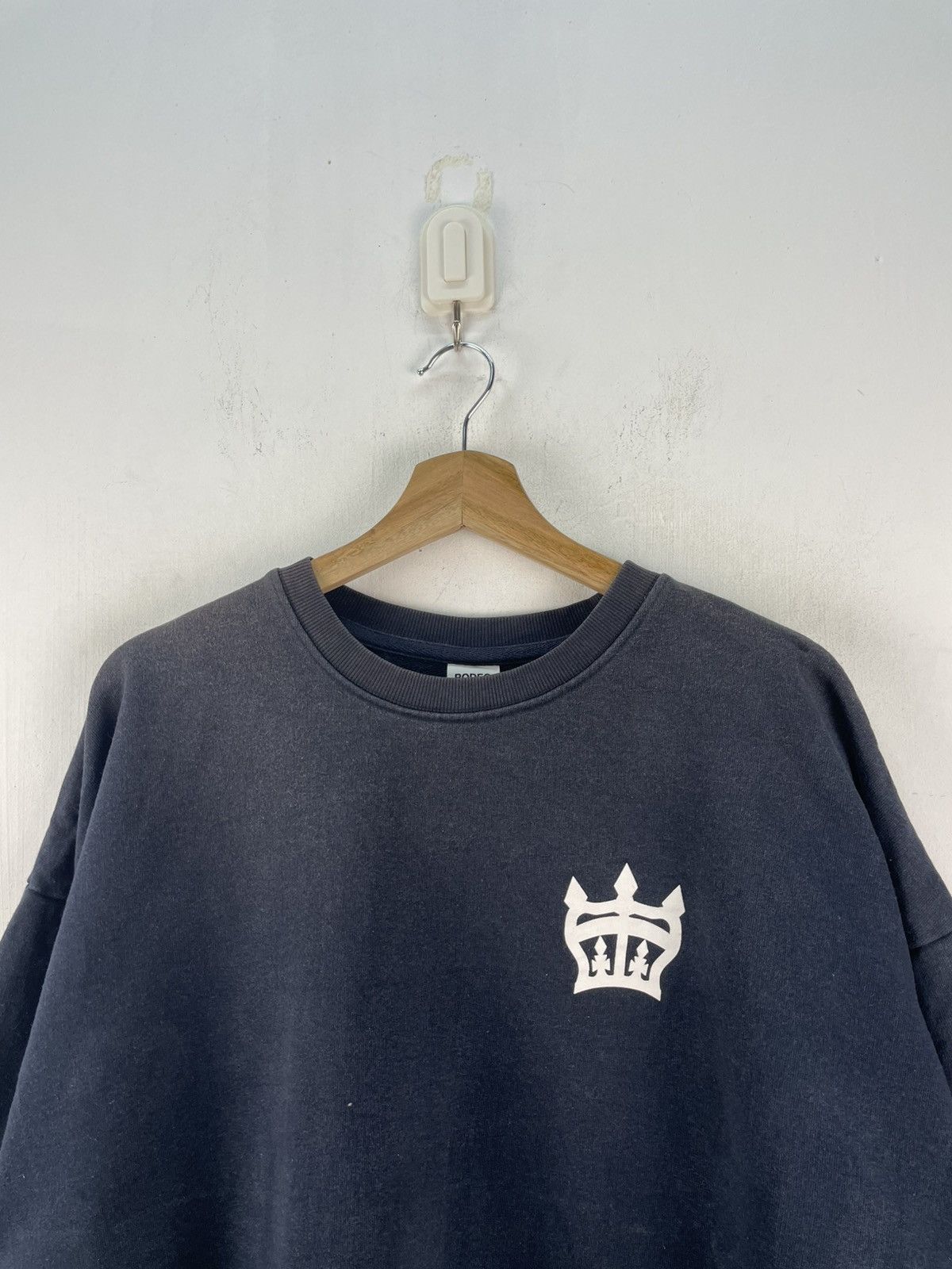 Japanese Brand Vintage Rodeo Crown Sweatshirt Spellout Embroidery Sunfaded Size US XXL / EU 58 / 5 - 7 Thumbnail