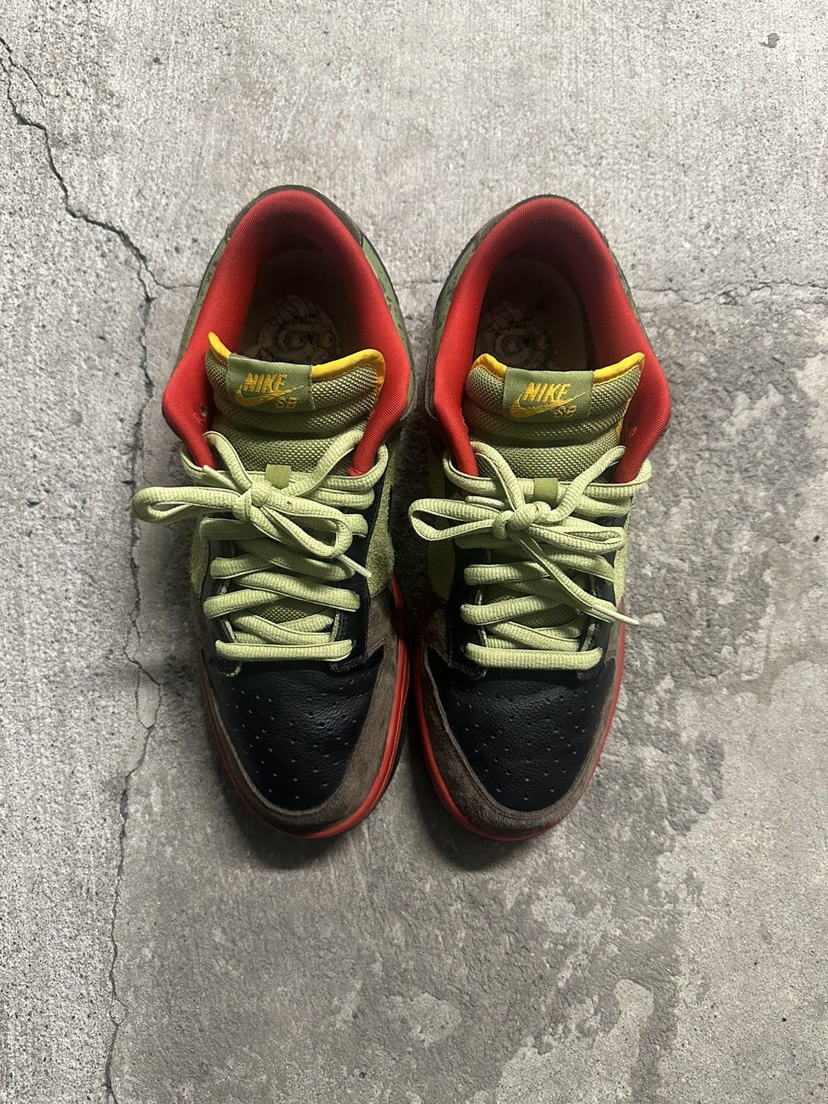 Nike 2009 Nike SB Dunk Low “Asparagus” Size US 11.5 / EU 44-45 - 3 Thumbnail