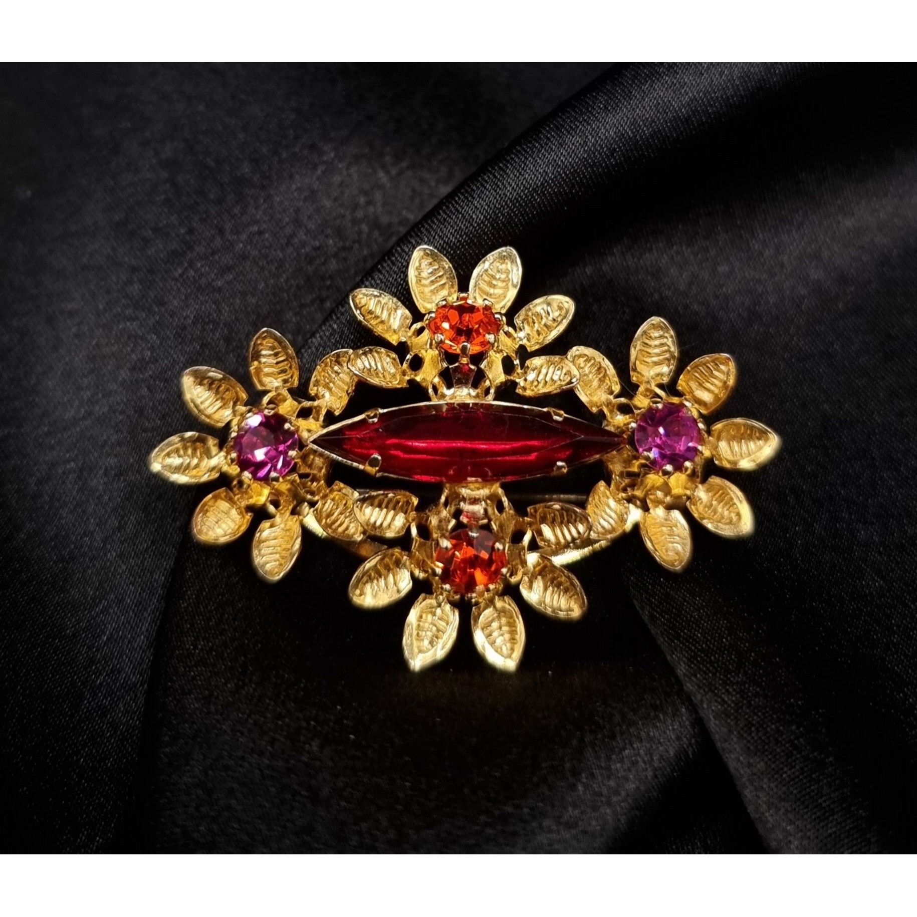 Vintage Vintage 1960's Austria Signed Red & Gold Floral Brooch With Size ONE SIZE - 2 Thumbnail