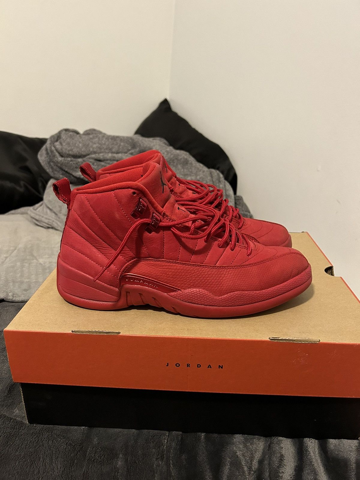 Jordan 12 gym red