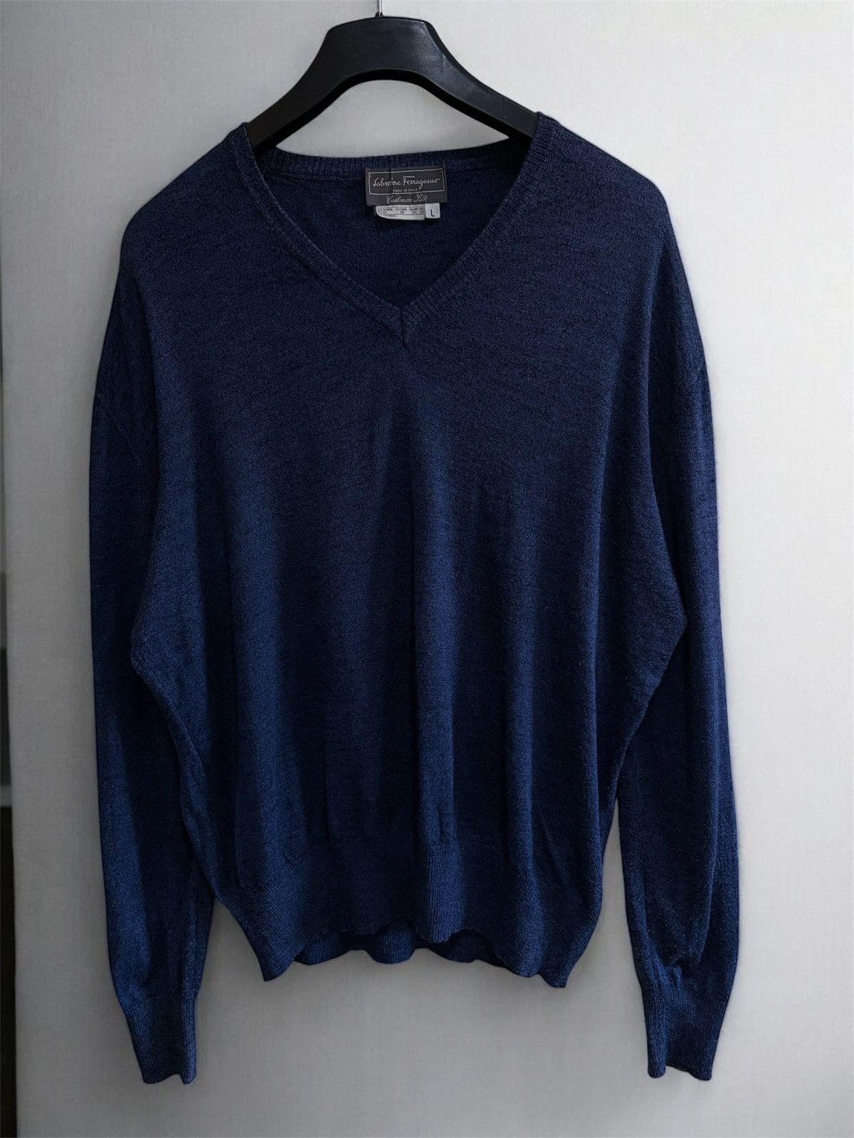 Salvatore Ferragamo Salvatore Ferragamo Cashmere Silk V-Neck Blue L Italy Size US L / EU 52-54 / 3 - 1 Thumbnail