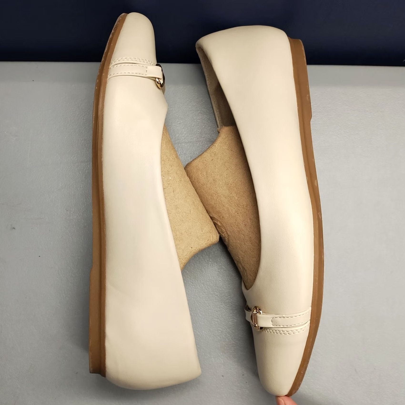 Vintage Easy Street Ballet Flats Womens Size 9.5 Beige Slip On Flat Comfort Almond Toe VINTAGE No Size US 10 / IT 40 - 4 Thumbnail