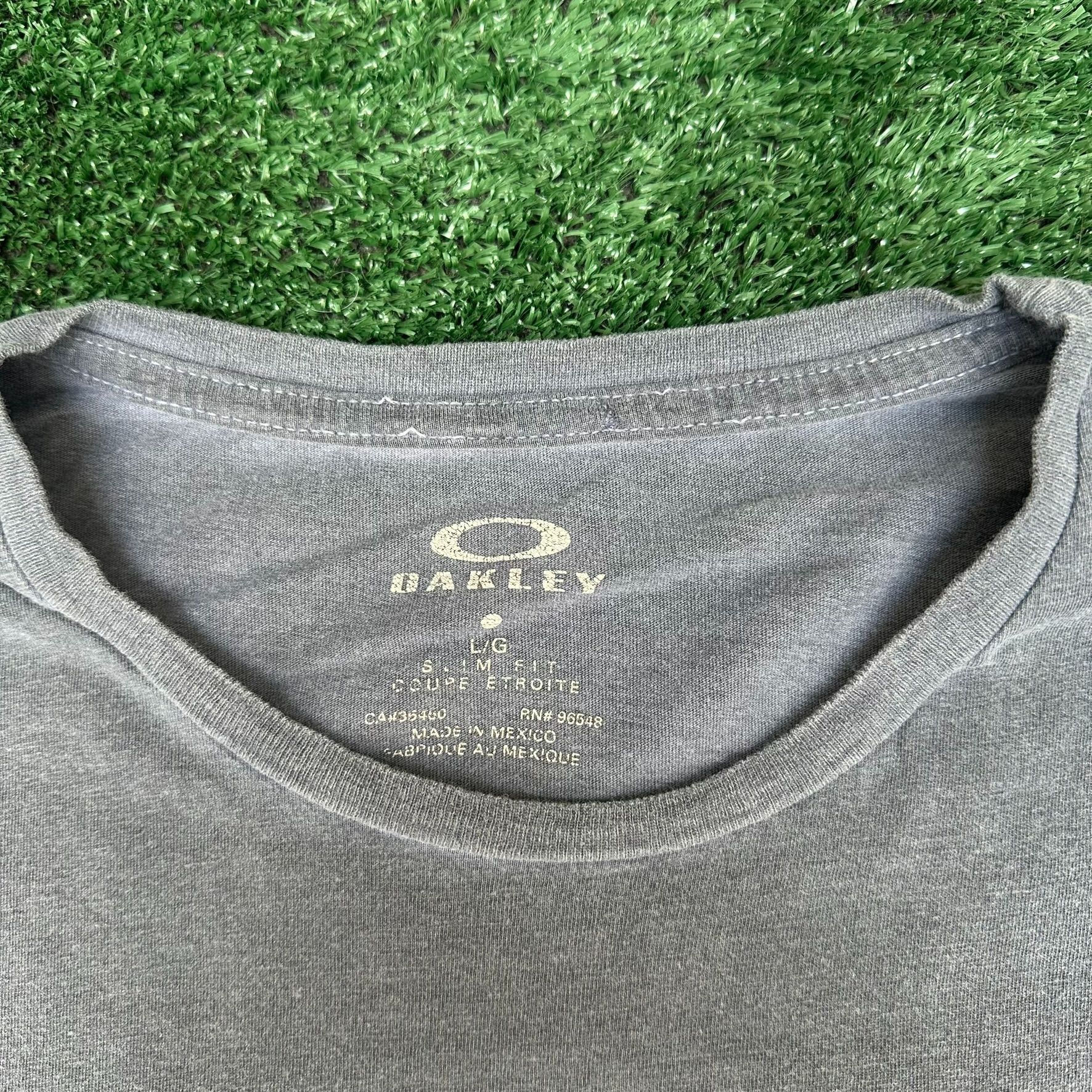 Oakley Oakley Icon Stripe Gradient Pocket T-Shirt Gorpcore Surf Ska Size US L / EU 52-54 / 3 - 4 Thumbnail