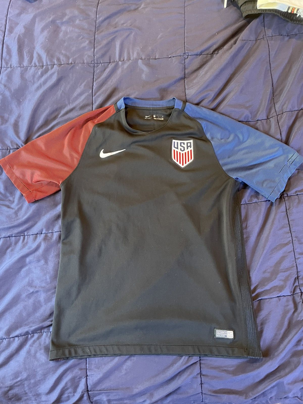 Nike Nike USA Men’s Soccer 2016 away kit Size US M / EU 48-50 / 2 - 1 Thumbnail