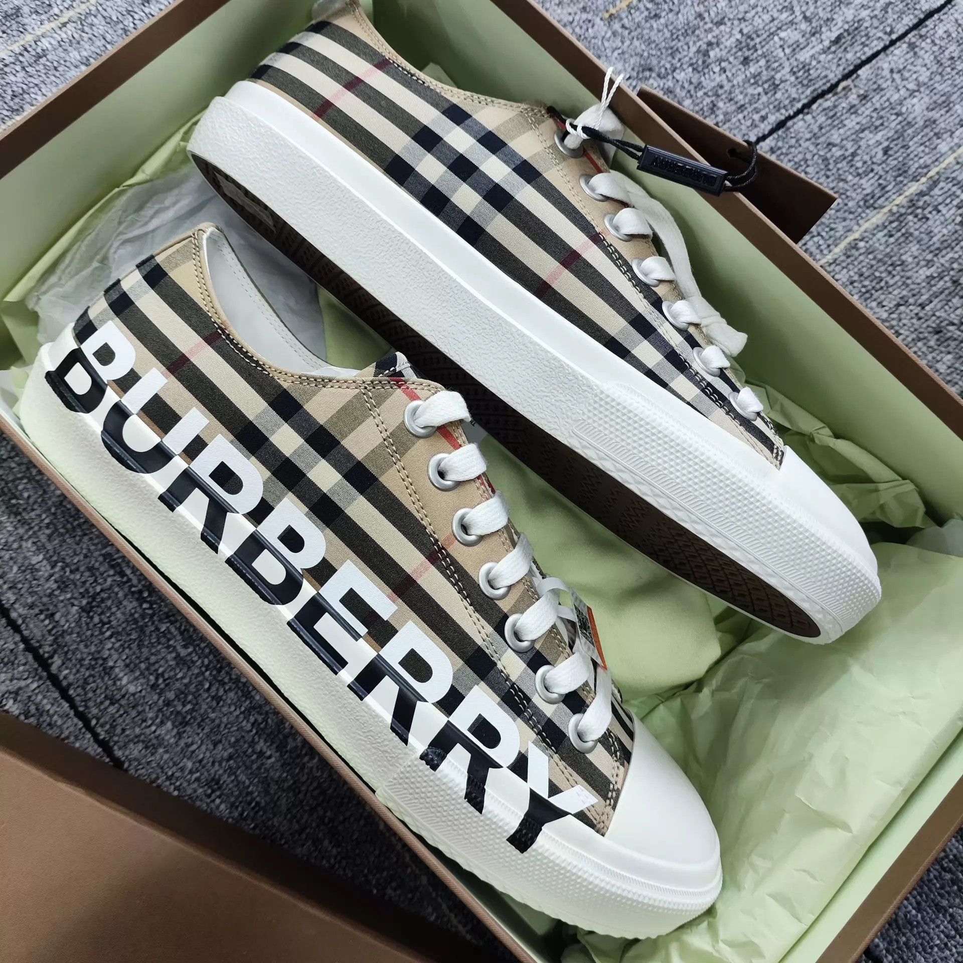 Burberry Burberry Brown Canvas Check Flats 41 New Unused Size US 8 / EU 41 - 3 Thumbnail