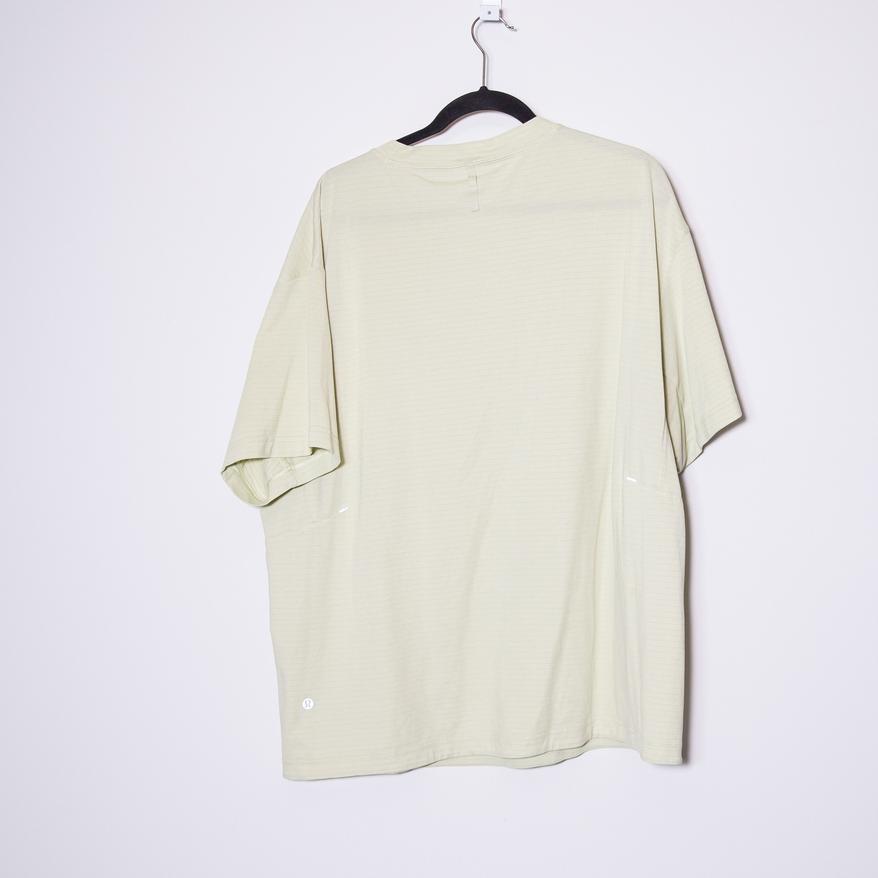 Lululemon Lululemon Men's Crew Neck Short Sleeve Size US XXL / EU 58 / 5 - 3 Thumbnail