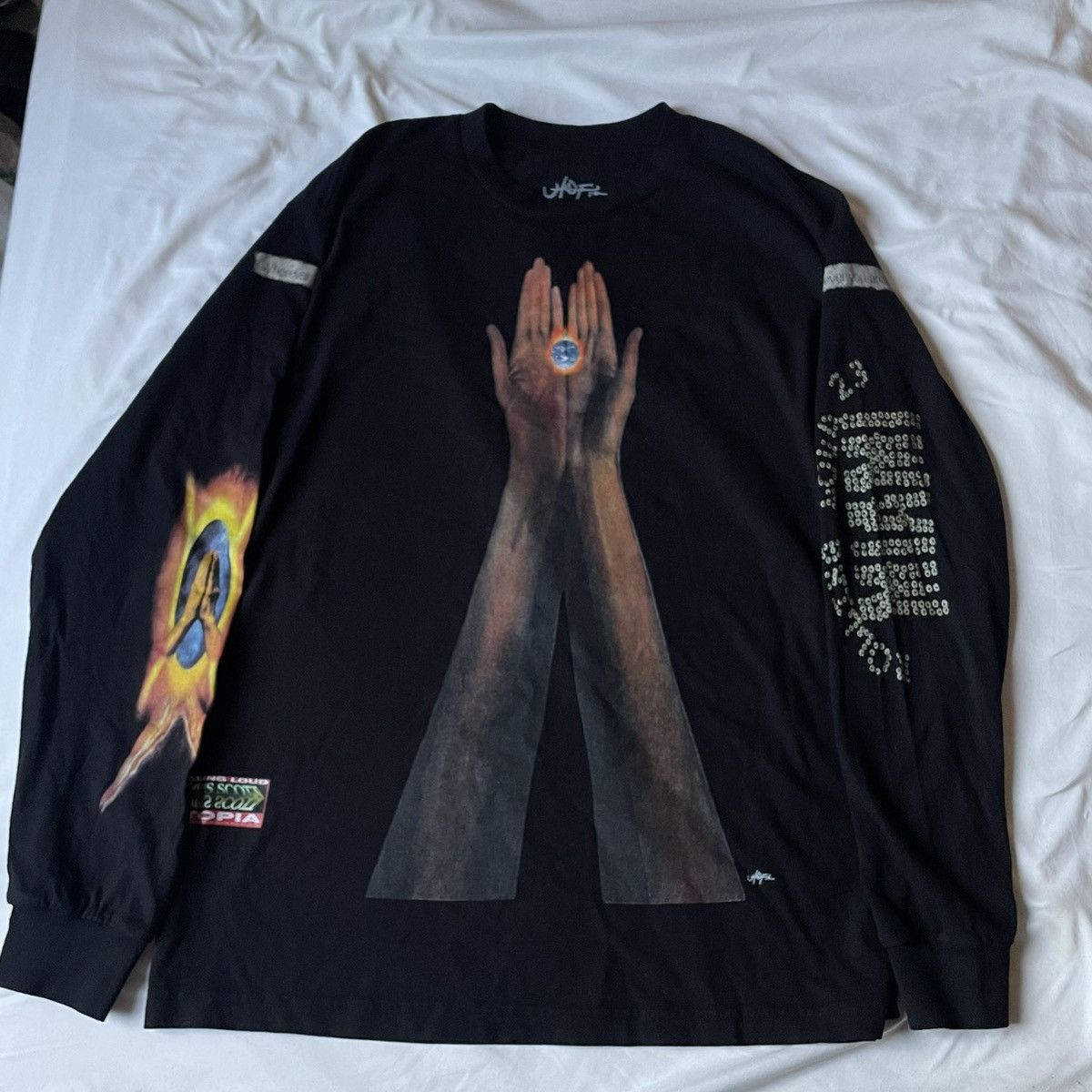 Travis Scott Sold Out Travis Scott Rolling Loud UTOPIA Merch MIAMI 2023 Size US M / EU 48-50 / 2 - 1 Thumbnail