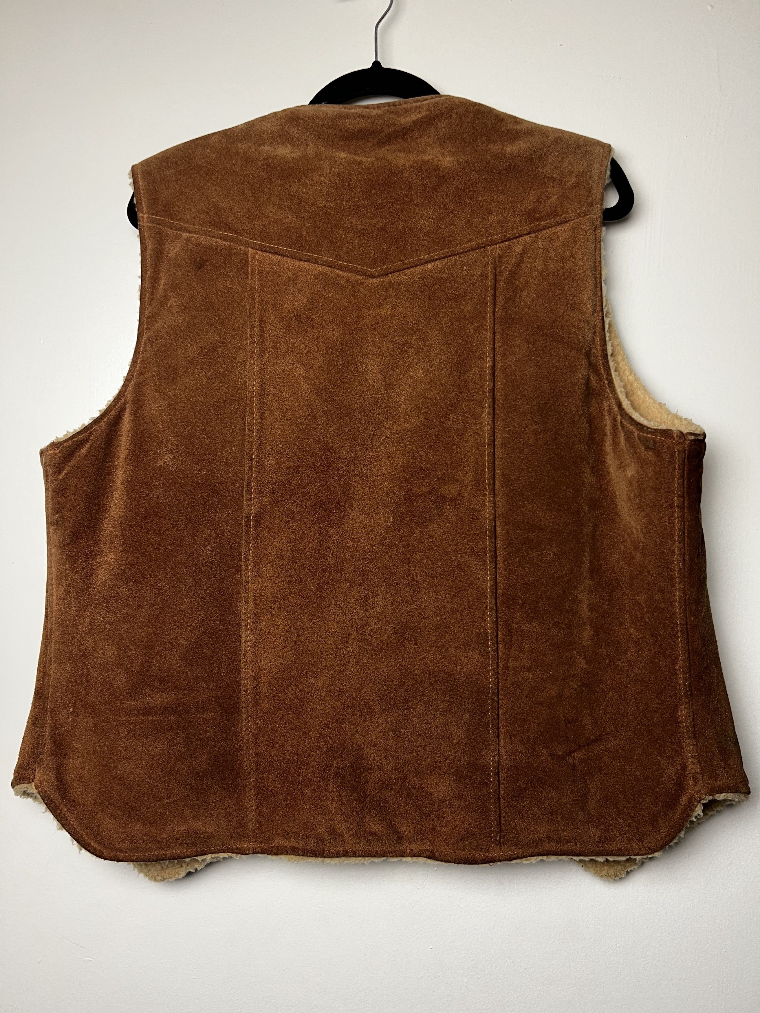 Vintage Vintage 1970's Berman's Brown Suede Leather Sherpa Vest Size US L / EU 52-54 / 3 - 12 Thumbnail