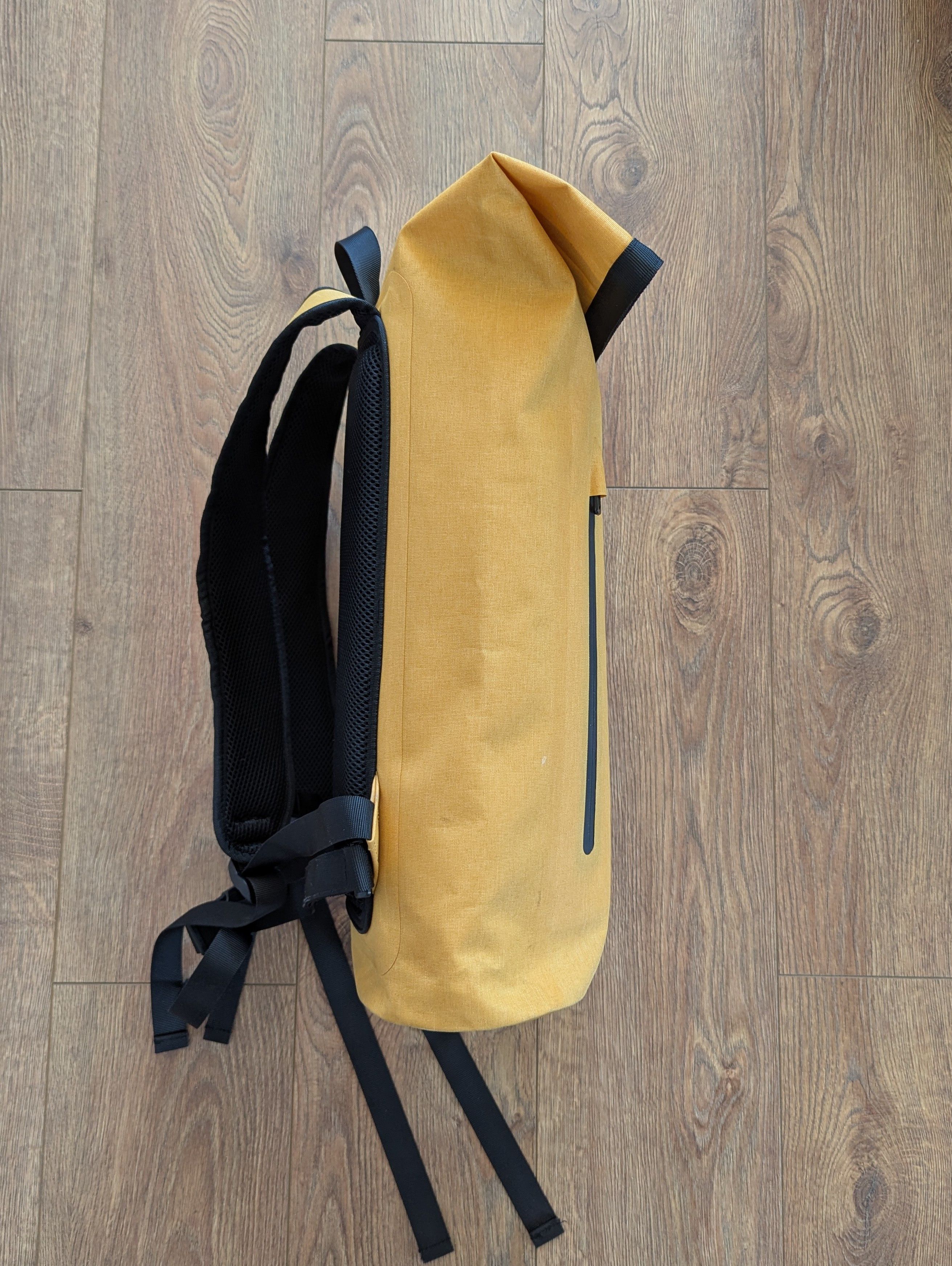 Other Wili Wili Tree Roll Top Backpack Light Sunset 20L Unisex Size ONE SIZE - 9 Thumbnail