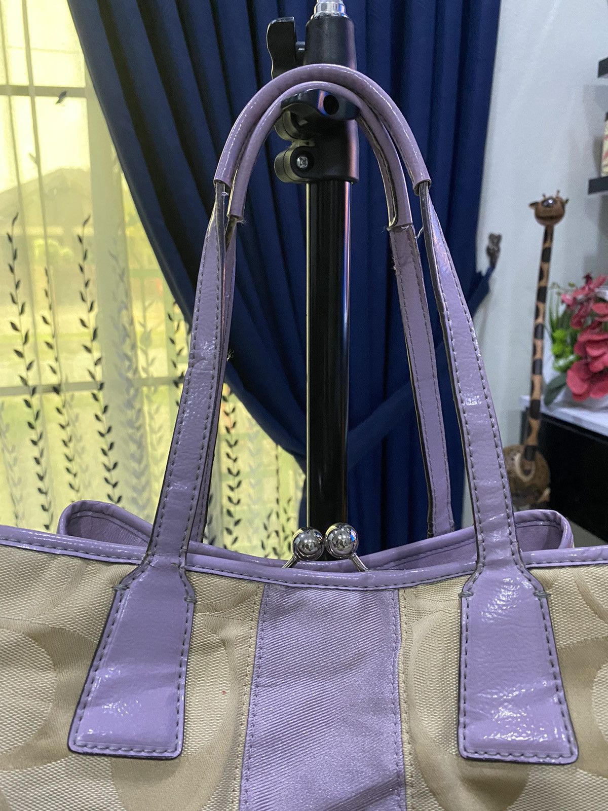 Coach Lavendar & Tan Coach Kiss Lock Purse Size ONE SIZE - 8 Thumbnail
